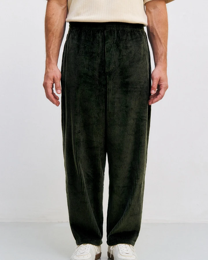 Rotholz Herren vegan Hose Wide Cord Dunkelgrün