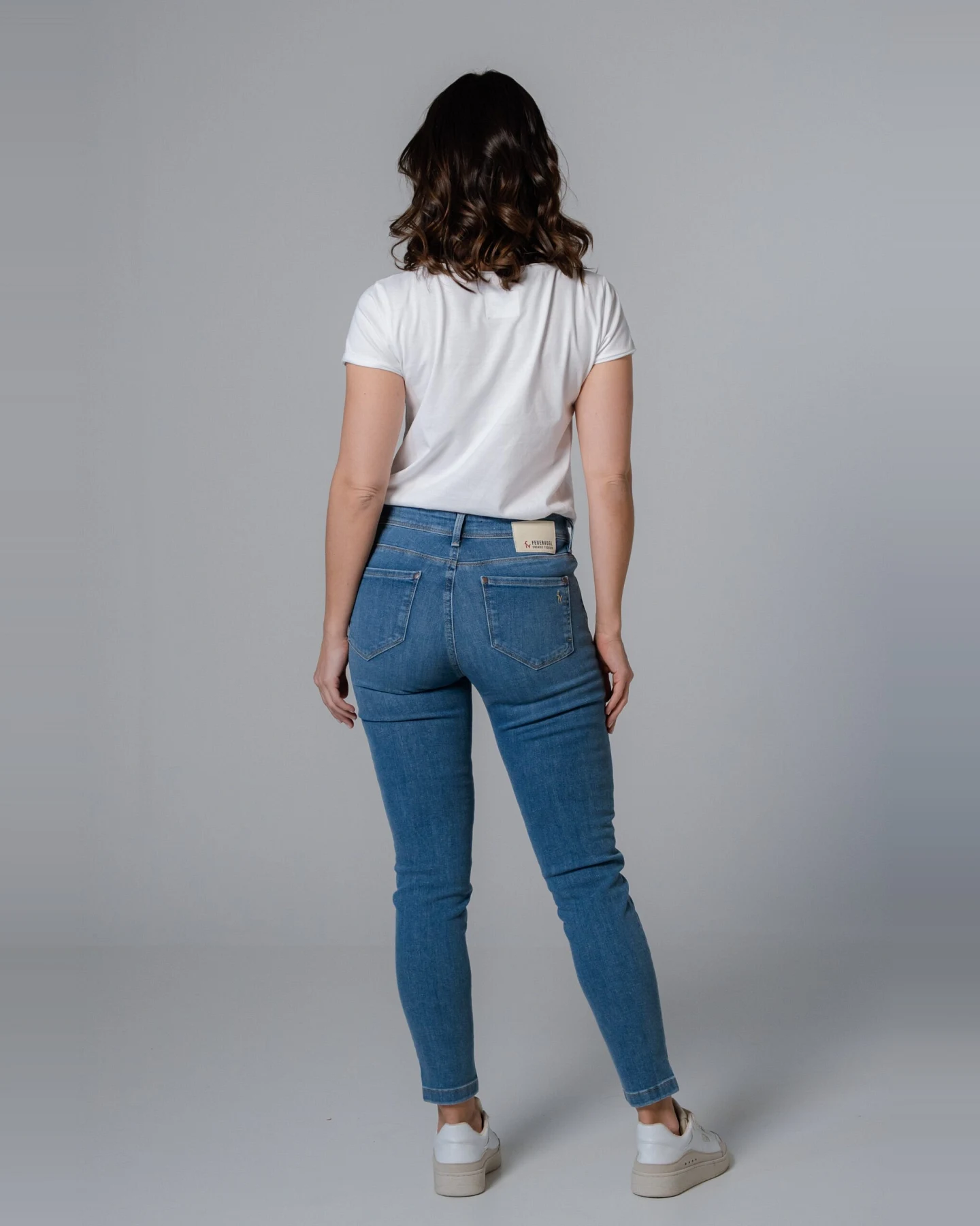 Feuervogl Damen vegan Jeans Lotta Sommer Blau – Ansicht 2