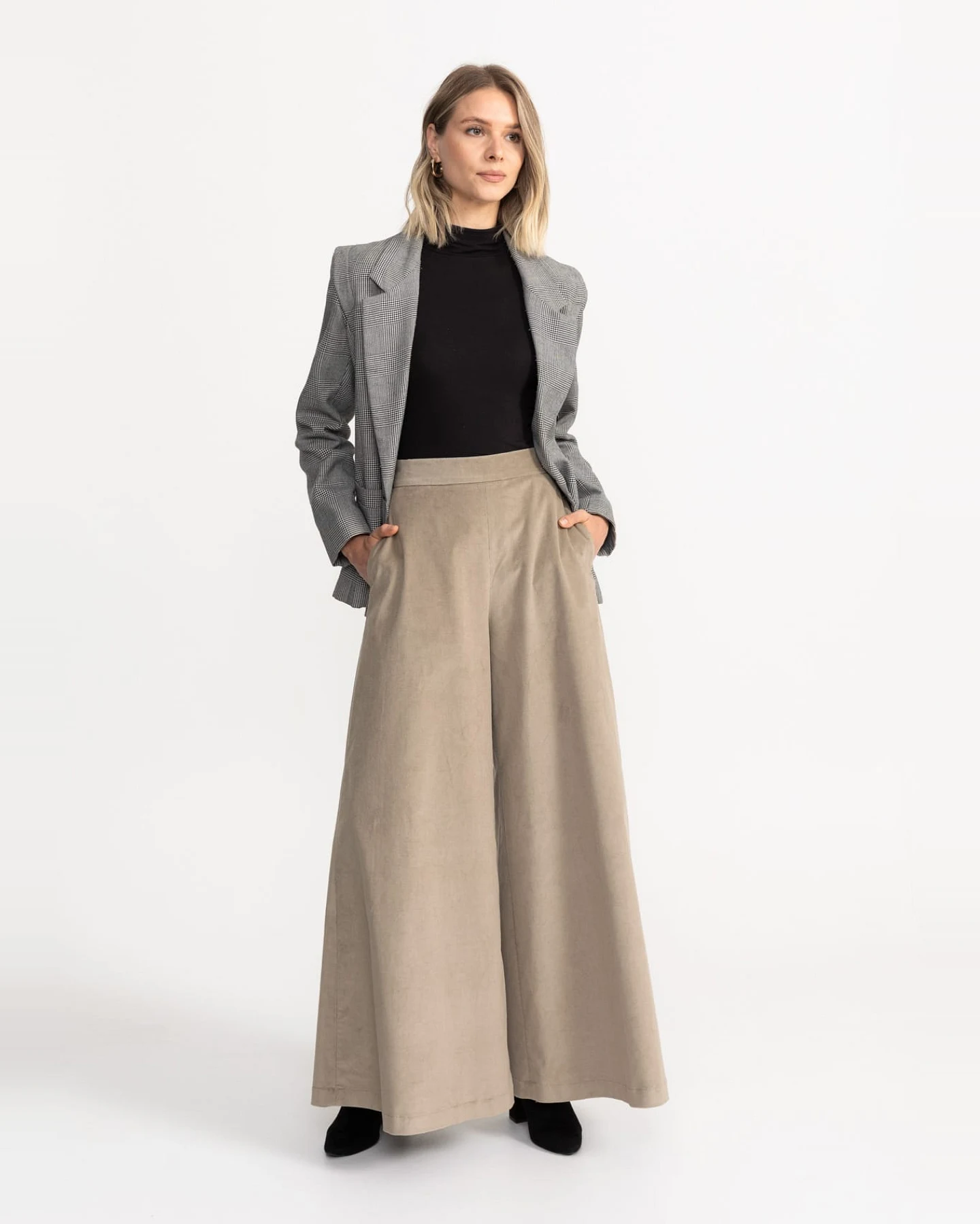 De IONESCU Damen vegan Hose Palazzo Kord Champagner – Ansicht 2