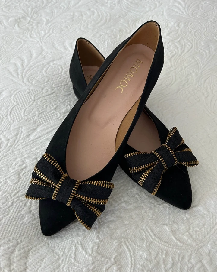 Momoc Damen vegan Ballet Flats Ribbon Zipper Schwarz