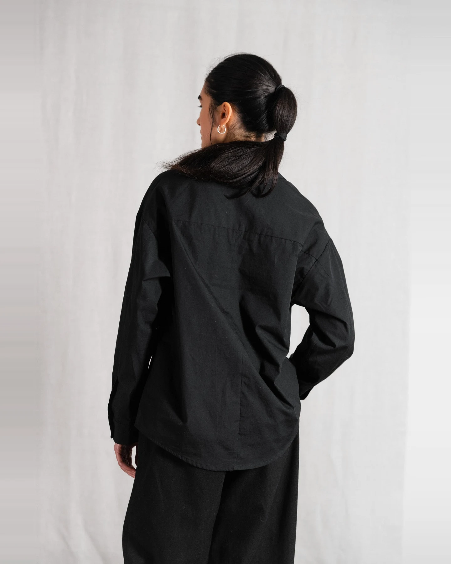 Jyoti Fair Works Damen vegan Hemd Ashrit Schwarz – Ansicht 2