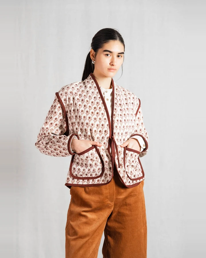 Jyoti Fair Works Damen vegan Jacke Reversible Dhaarti Blockprint Beige