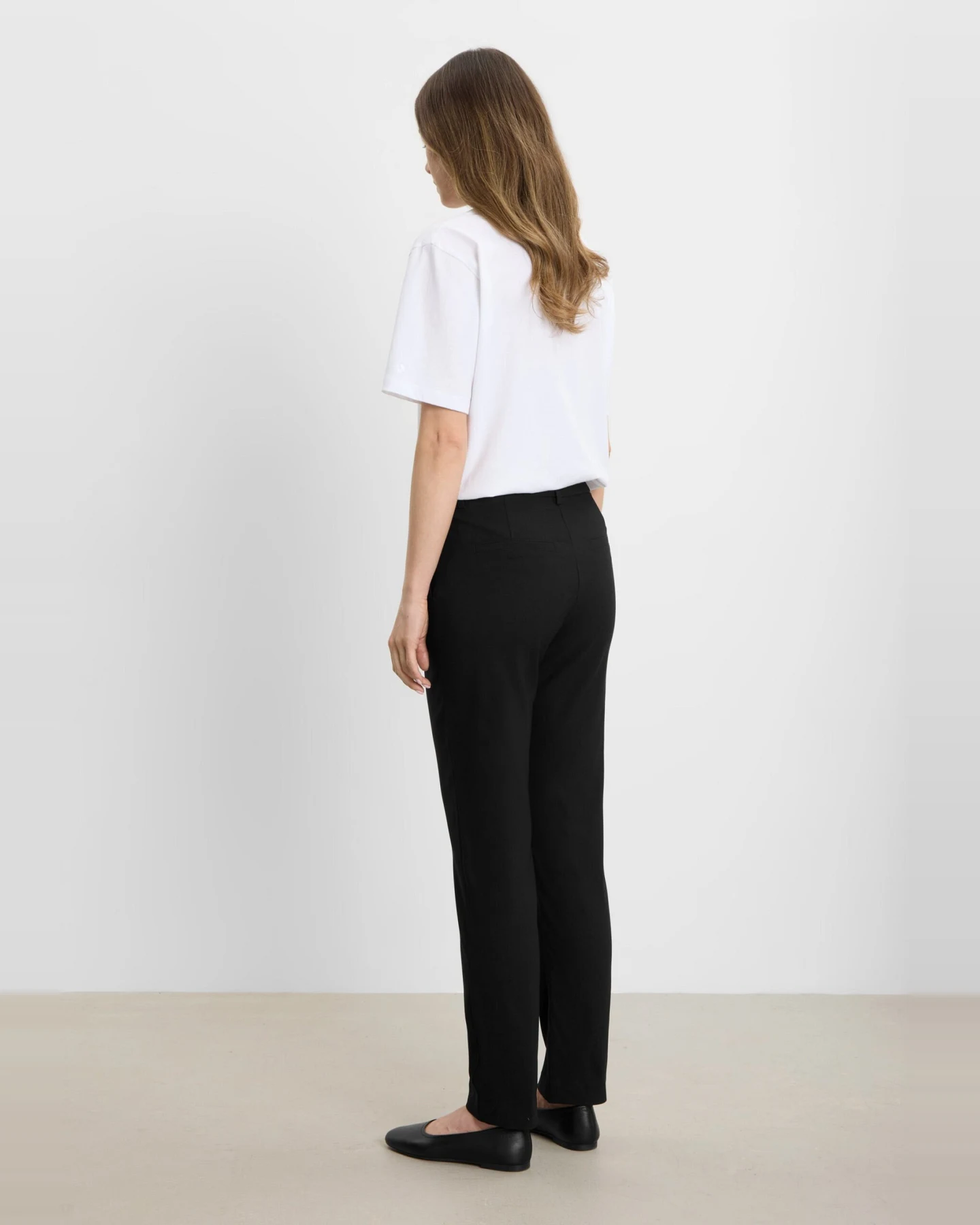 LAURIE Damen vegan Hose Julia Regular Short Length Schwarz – Ansicht 2