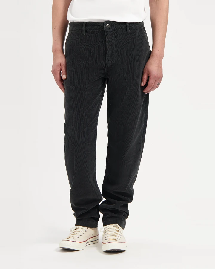 Kuyichi Herren vegan Hose Corduroy Darren Woodland Grey