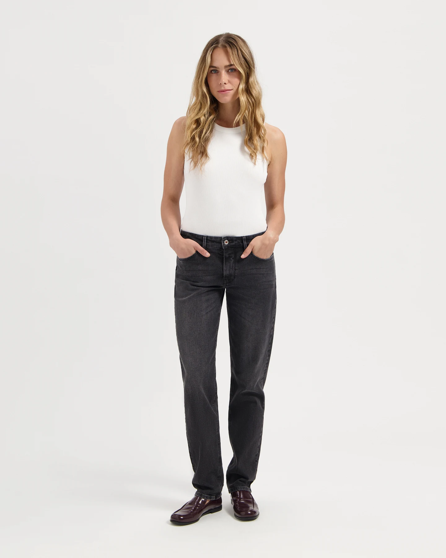 Kuyichi Damen vegan Jeans Boyfriend Jenna Vintage Schwarz – Ansicht 2