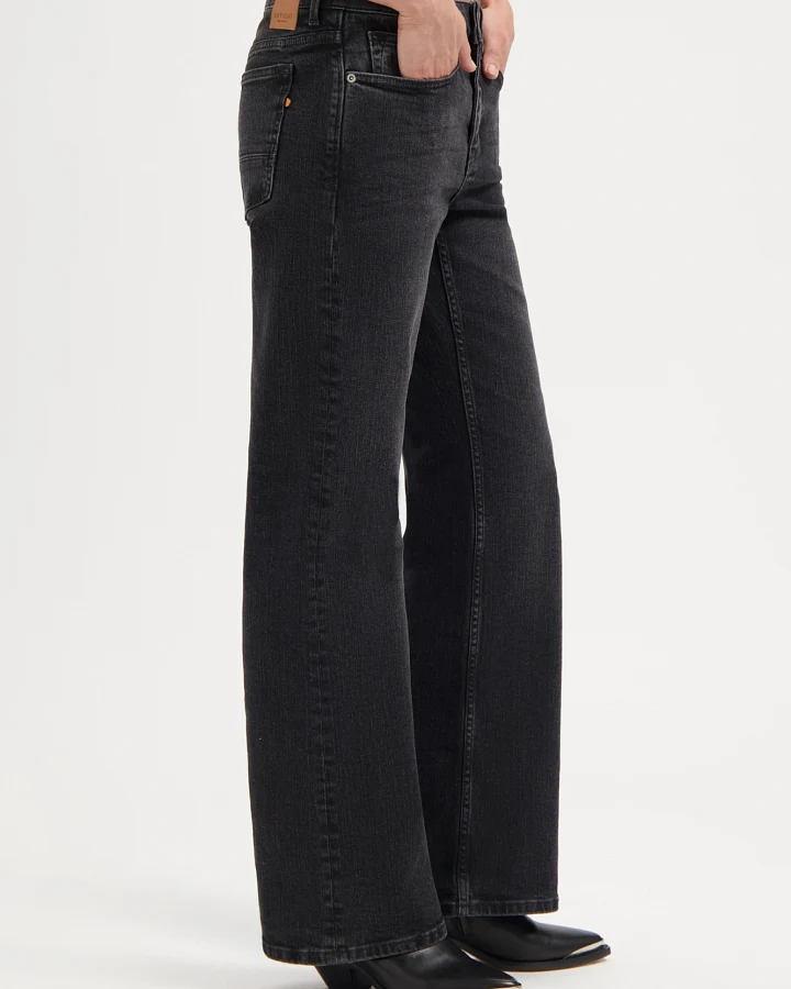 Kuyichi Damen vegan Jeans Loose Lena Vintage Schwarz