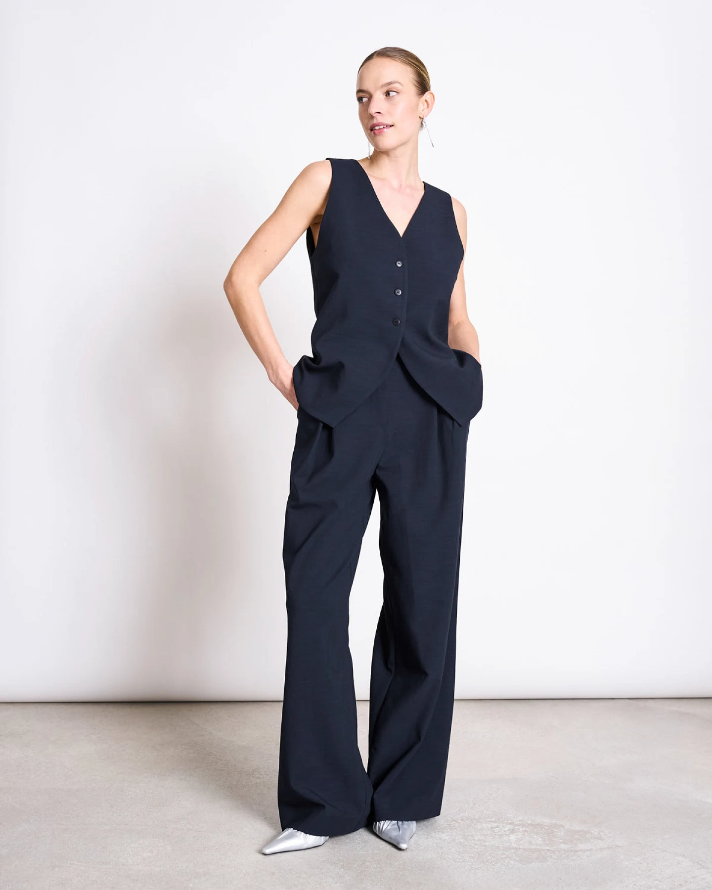 JAN 'N JUNE Damen vegan Anzugweste Imata Nightfall Navy – Ansicht 2