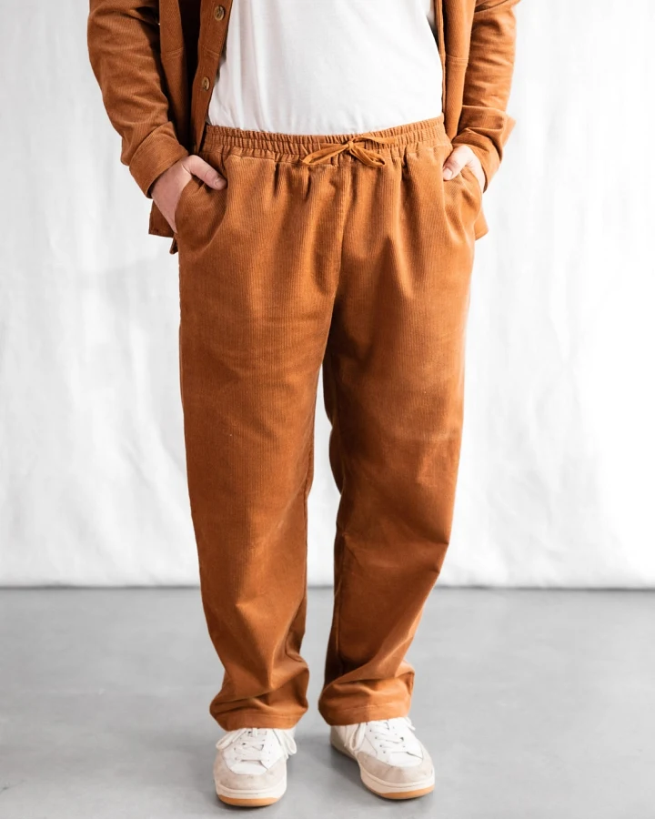 Jyoti Fair Works Herren vegan Hose Corduroy Jhan Cinnamon