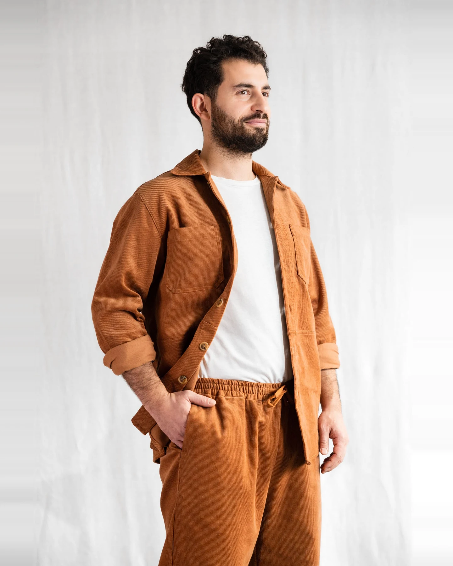 Jyoti - Fair Works Herren vegan Hemdjacke KALagi Zimt – Ansicht 2