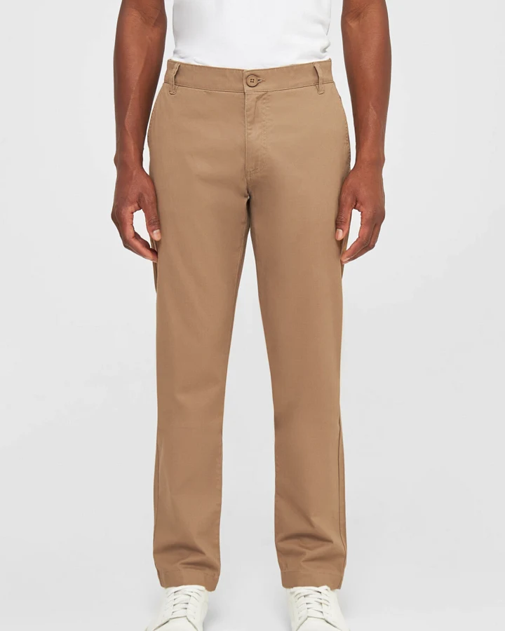 KnowledgeCotton Apparel Herren vegan Chino-Hose Luca Slim Twill Tuffet Beige