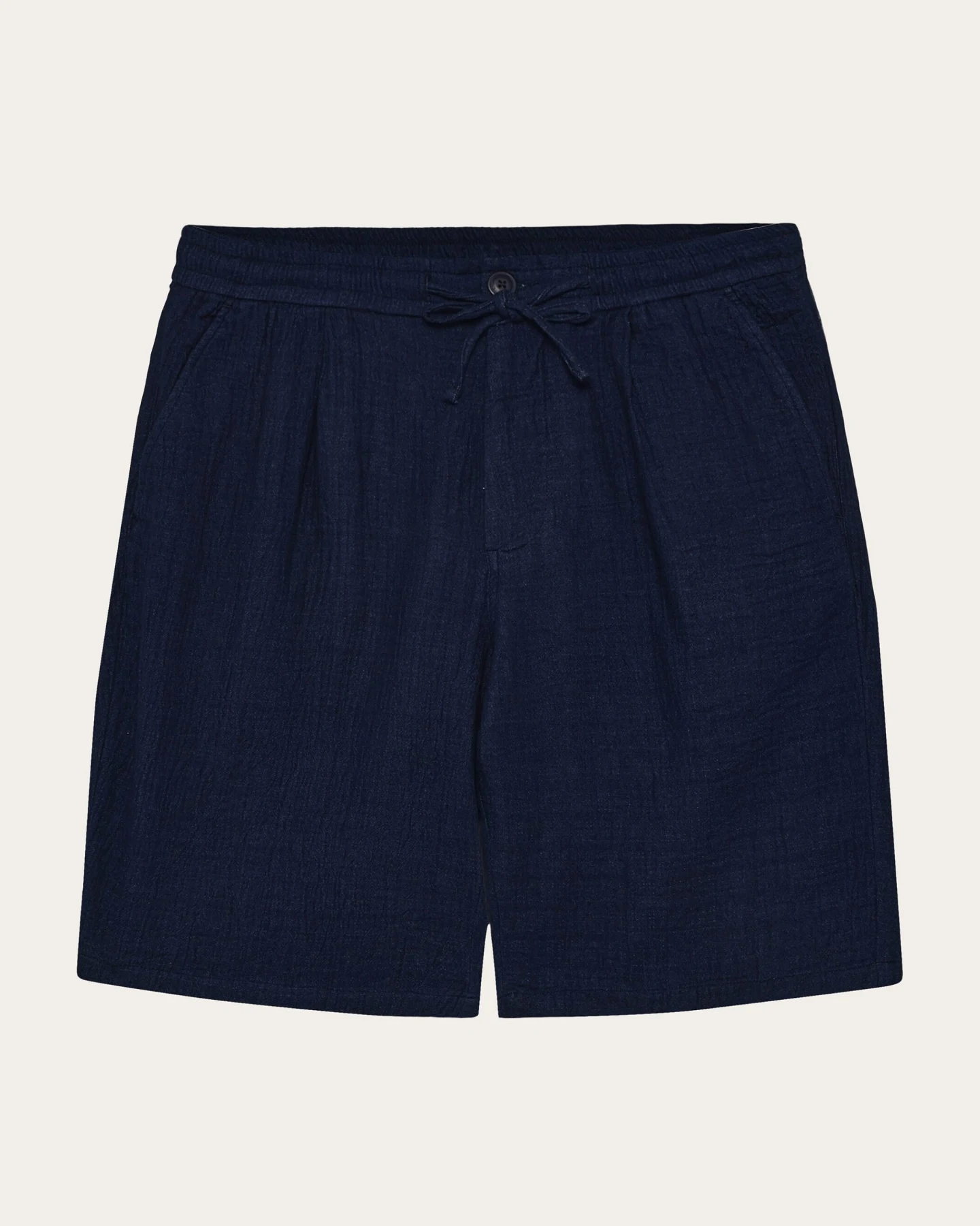 KnowledgeCotton Apparel Herren vegan Shorts Loose Dobby Fig Indigo – Ansicht 2