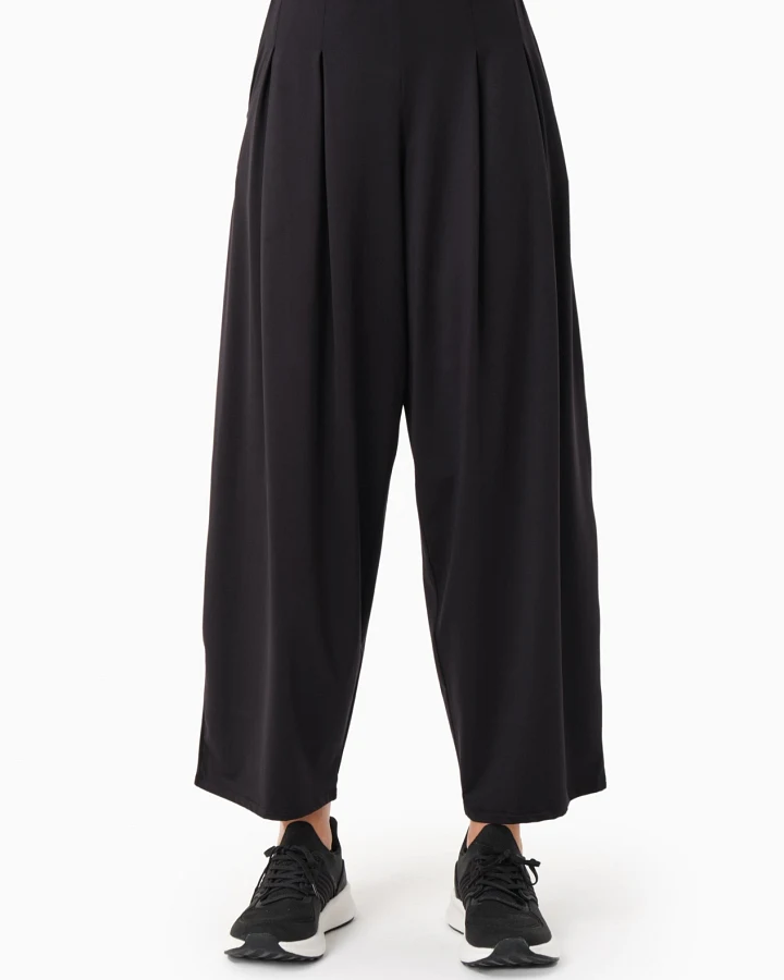 ORGANICATION Damen vegan Hose Peeny Schwarz