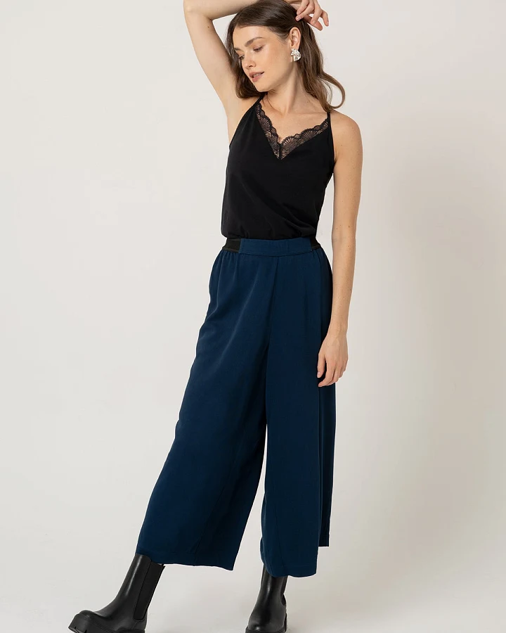LOVJOI Damen vegan Hose Tavira Nightfall Blue
