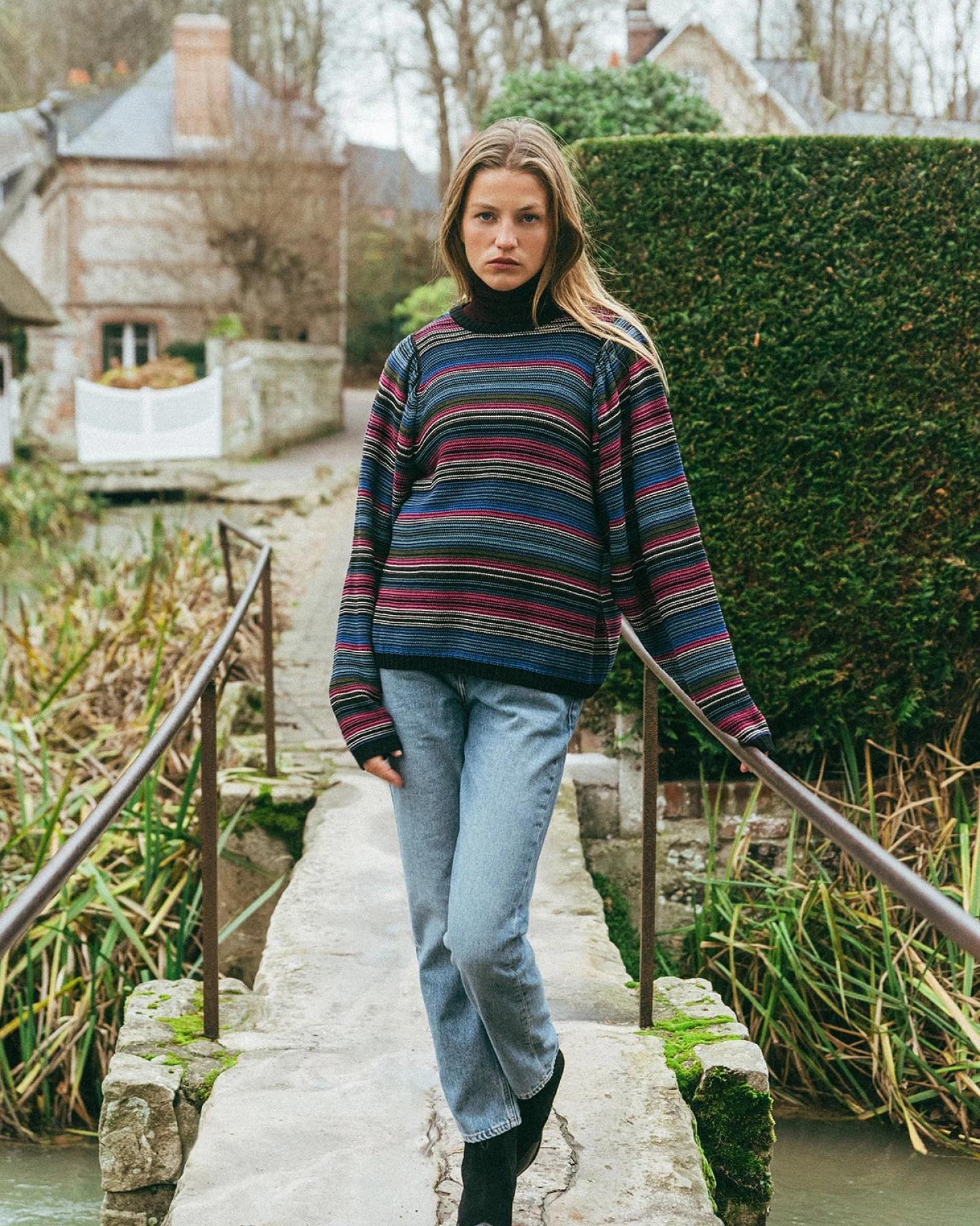 LOVJOI Damen vegan Pullover Kylindra Mehrfarbig – Ansicht 2