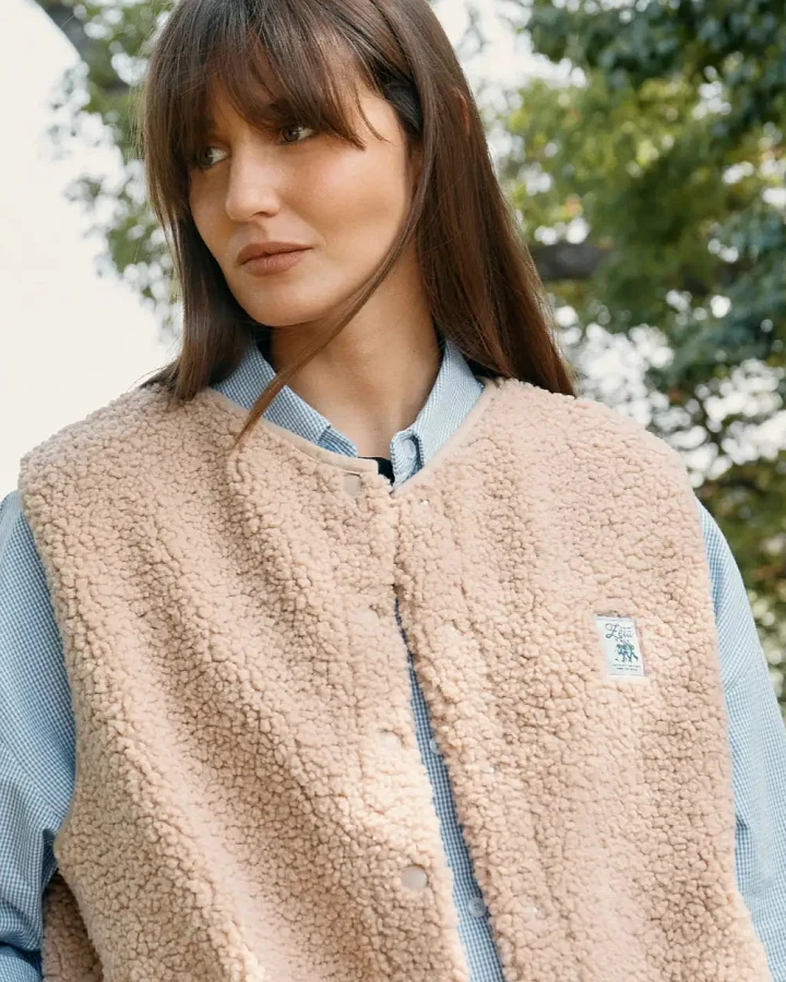 Zèta Damen vegan Weste Sherpa Camel Beige