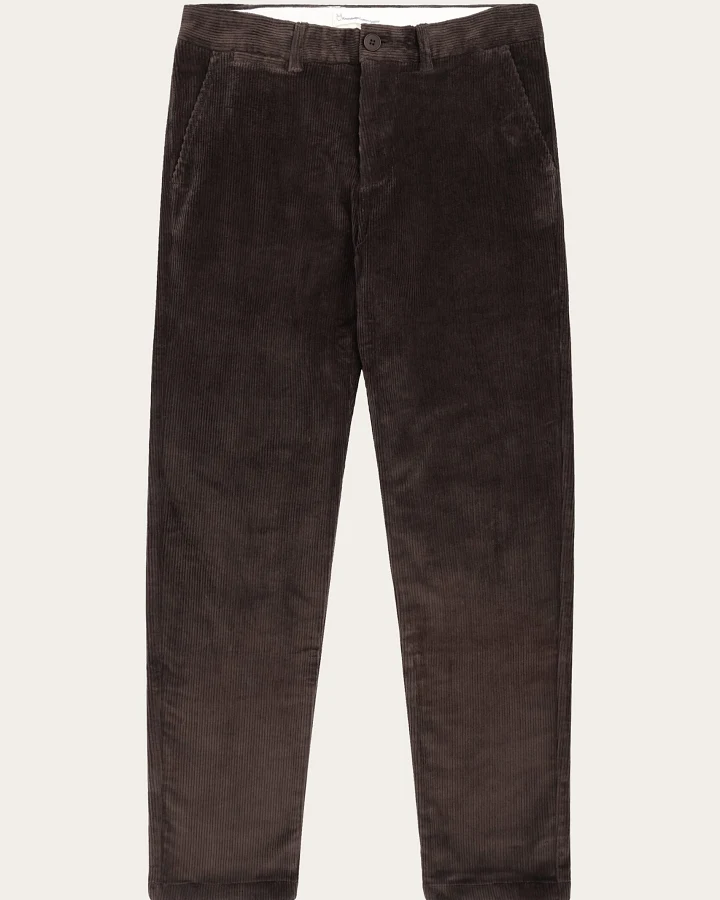 KnowledgeCotton Apparel Herren vegan Chino Hose Chuck Regular 8 Wales Corduroy Chocolate Torte