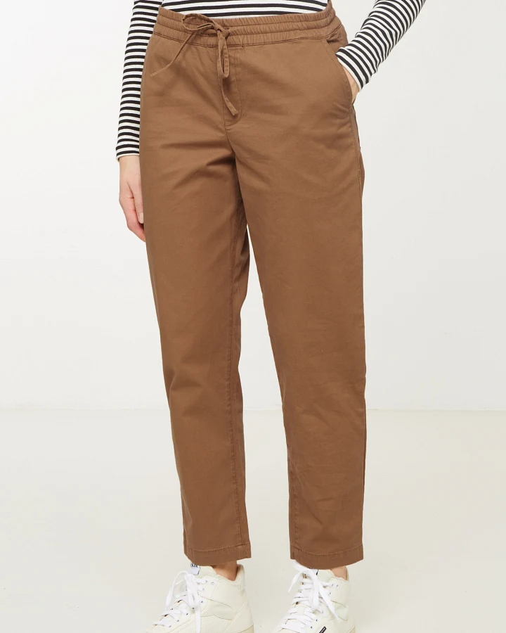 Recolution Damen vegan Jogginghose Chino Kale Braun