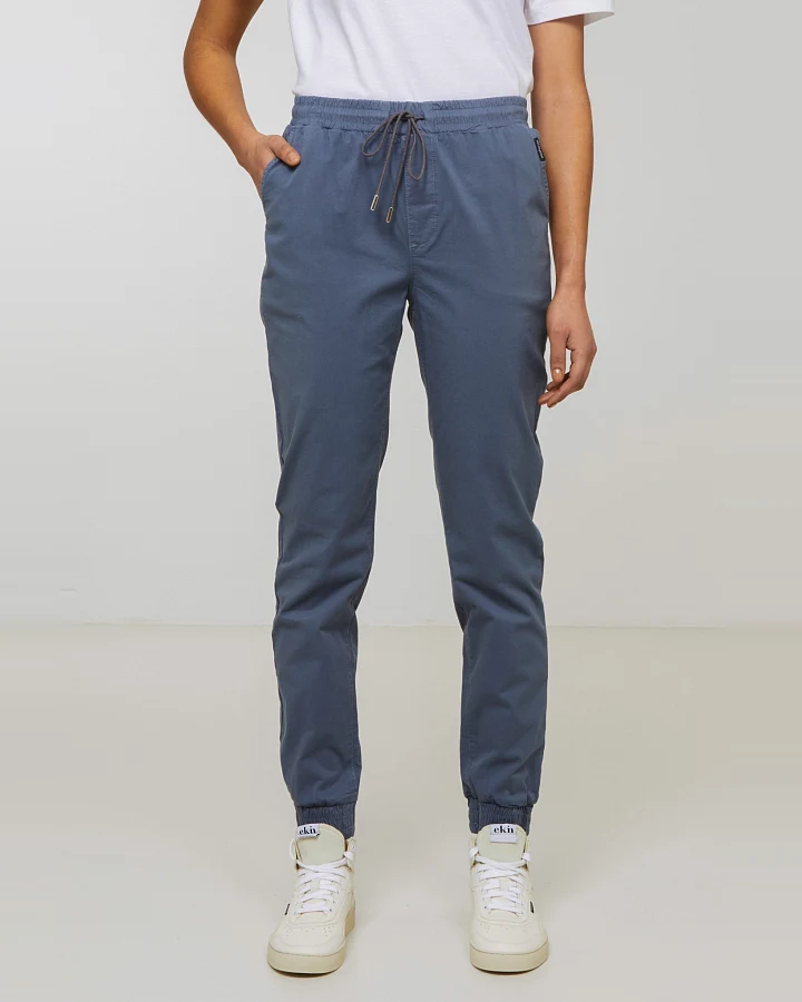 Recolution Damen vegan Jogginghose Chino Calathea Taubenblau