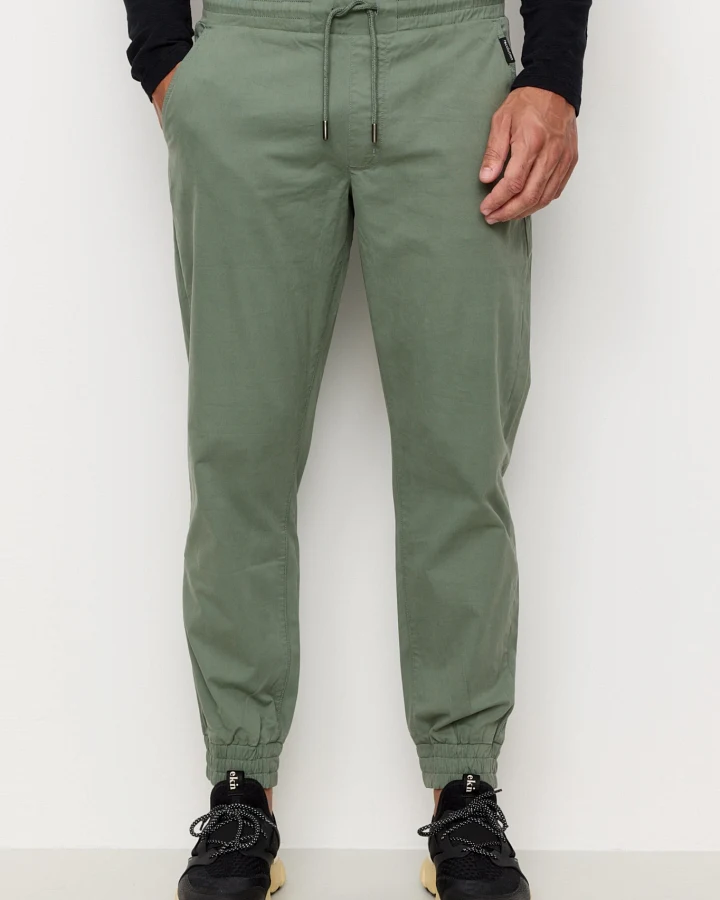 Recolution Herren vegan Jogginghose Chino Musa Khaki