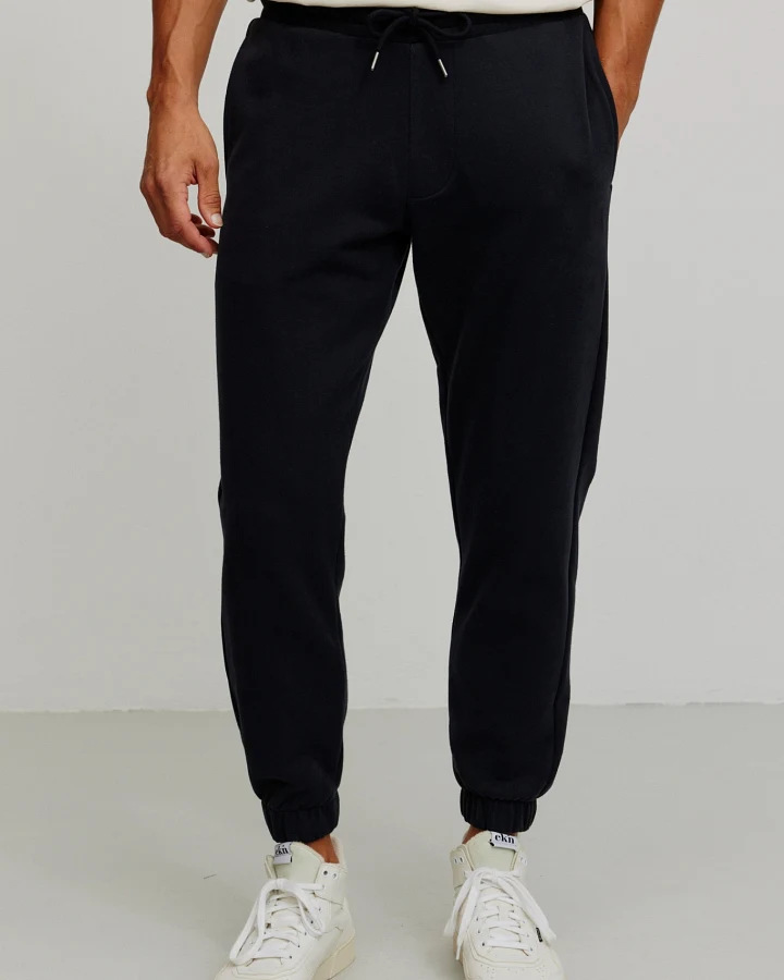 Recolution Herren vegan Jogginghose Thuja Schwarz