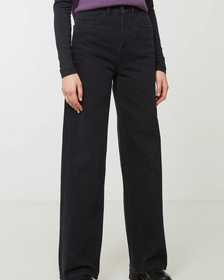 Recolution Damen vegan Jeans Commelina Washed Schwarz