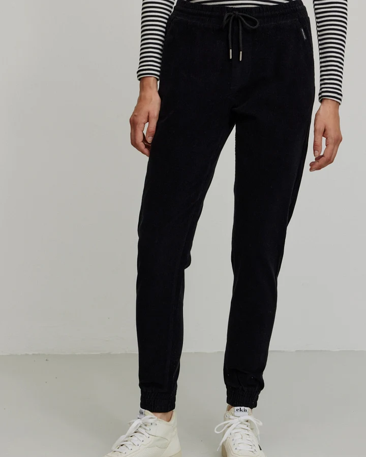 Recolution Damen vegan Jogginghose Chino Corduroy Chaiturus Schwarz