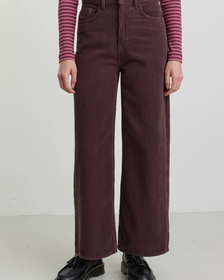Recolution Damen vegan Hose Corduroy Erica Dark Plum