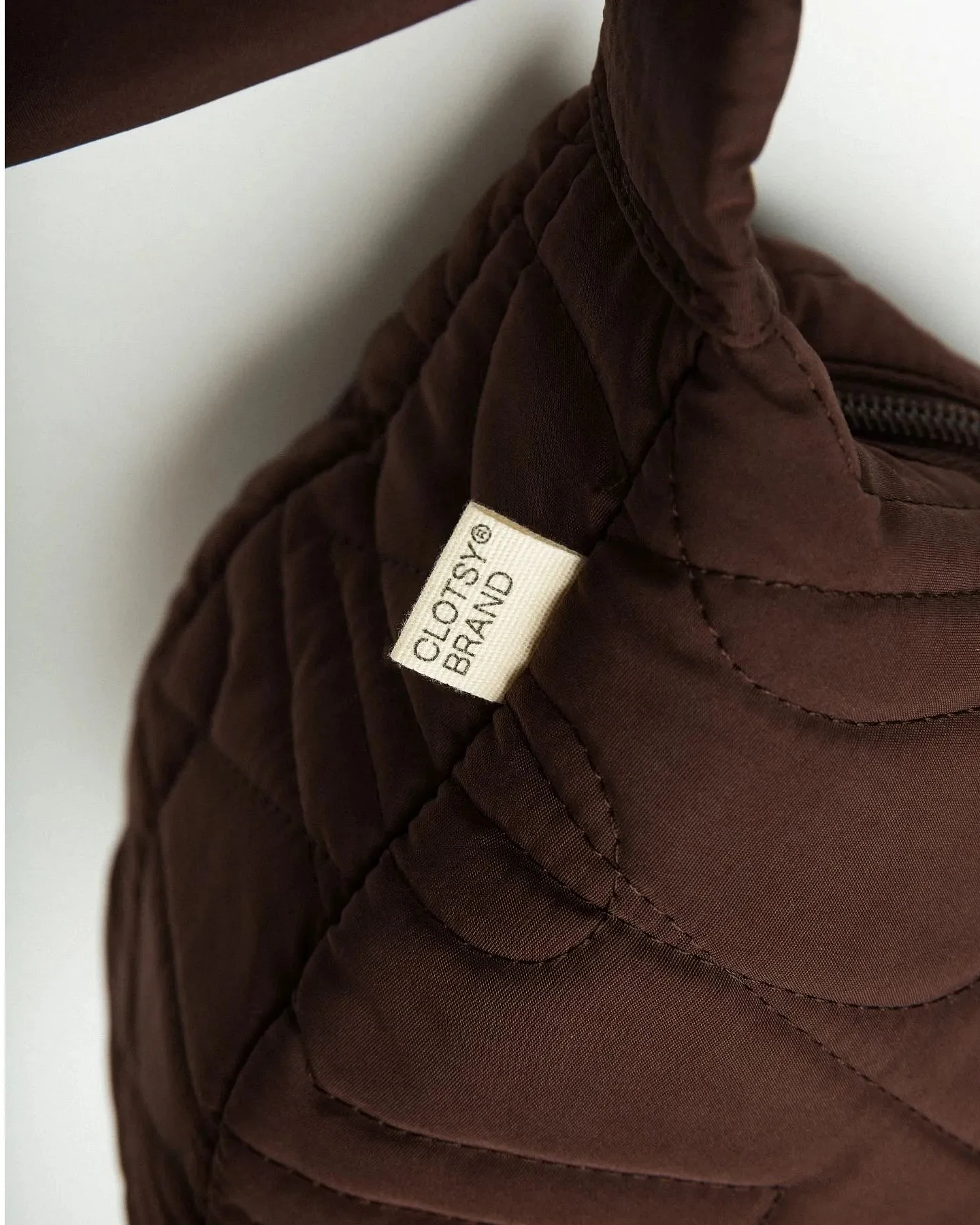 Clotsy Damen vegan Tasche Traveler Braun – Ansicht 2