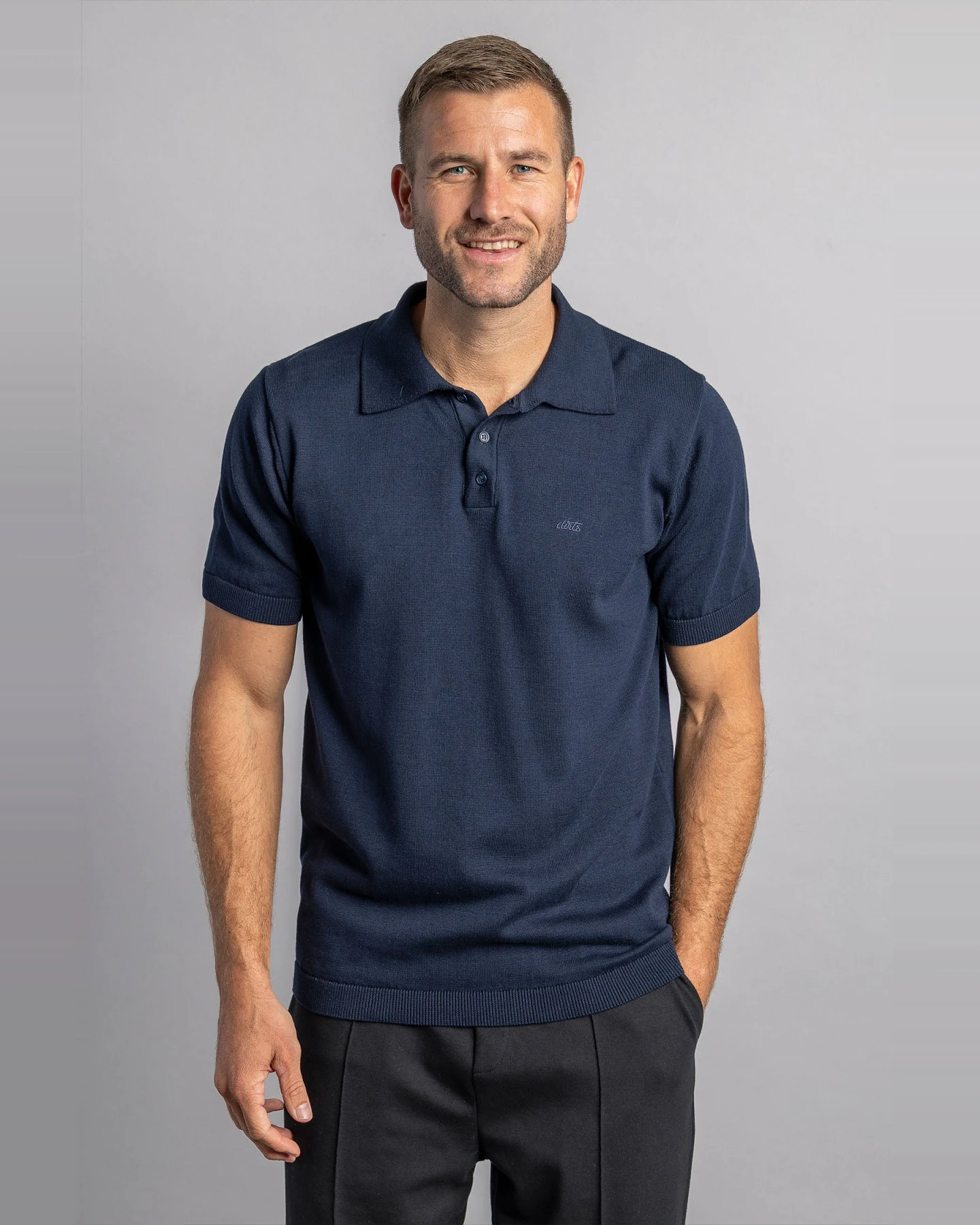 DIRTS Herren vegan Strick-Poloshirt Navy – Ansicht 2