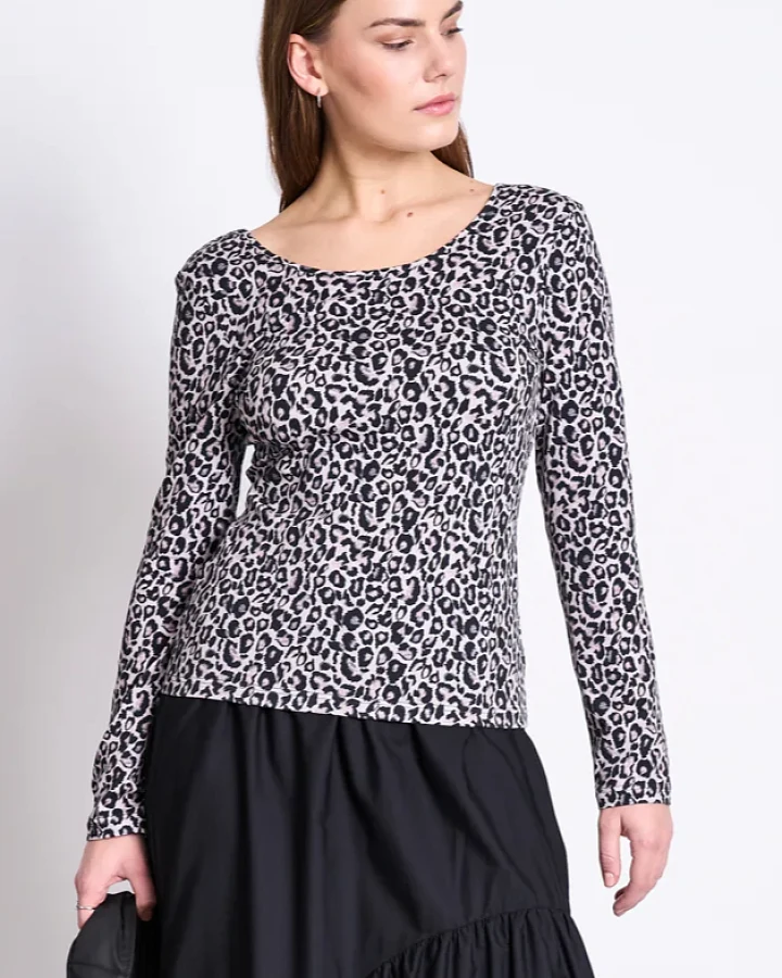 JAN 'N JUNE Damen vegan Langarm Ballerina Leon Leo Print