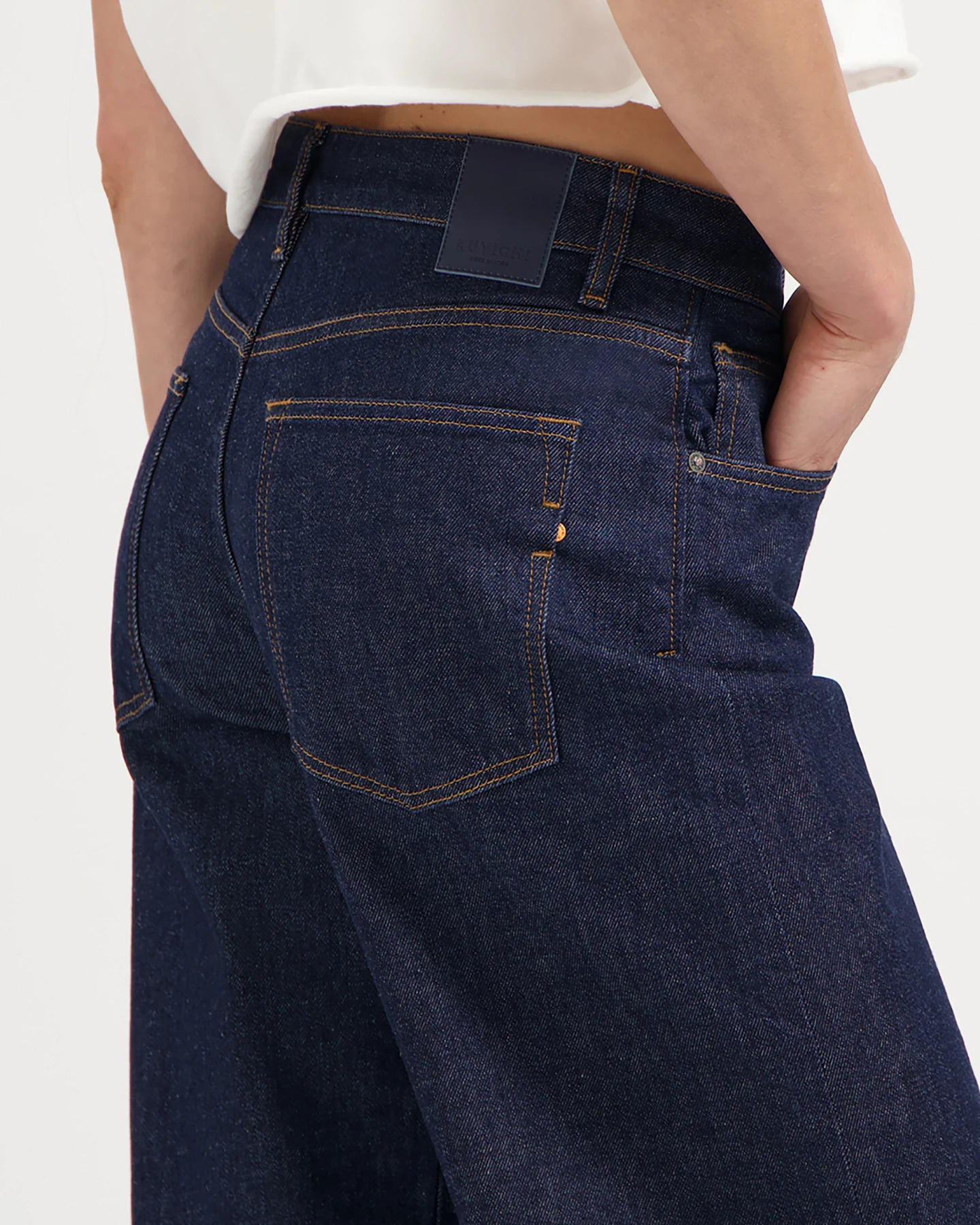 Kuyichi Damen vegan Jeans Lucy Loose Eflow Rinse – Ansicht 2