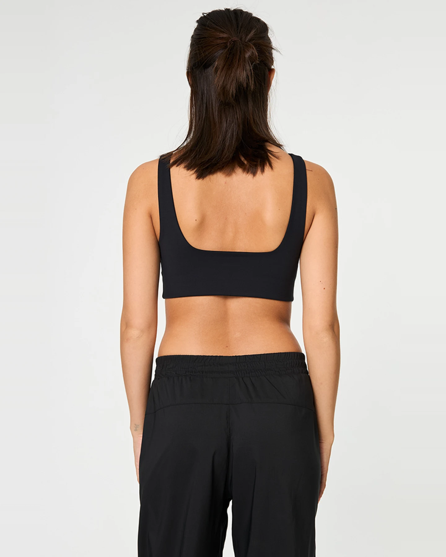 Girlfriend Collective Damen vegan Sport-Bh Tommy Schwarz – Ansicht 2
