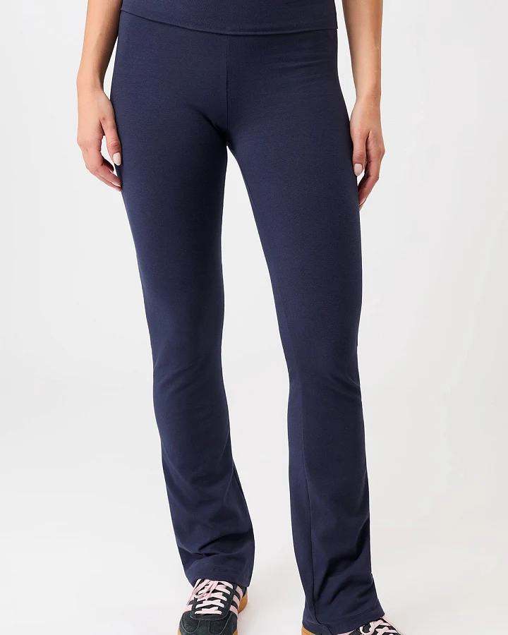 MANDALA Damen vegan Hose Classic Rolldown Nacht Himmelblau