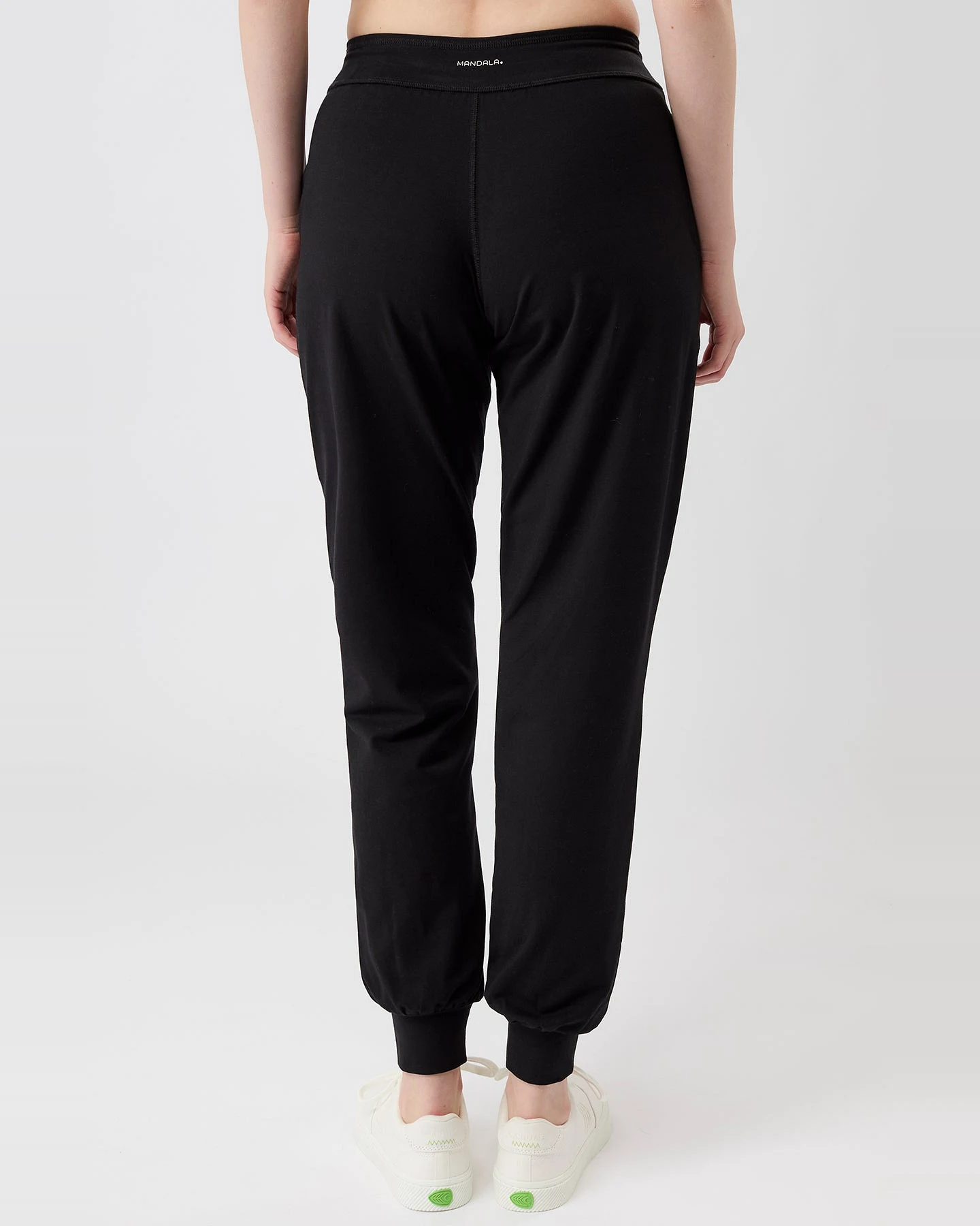 MANDALA Damen vegan Hose The N.Y. Black – Ansicht 2
