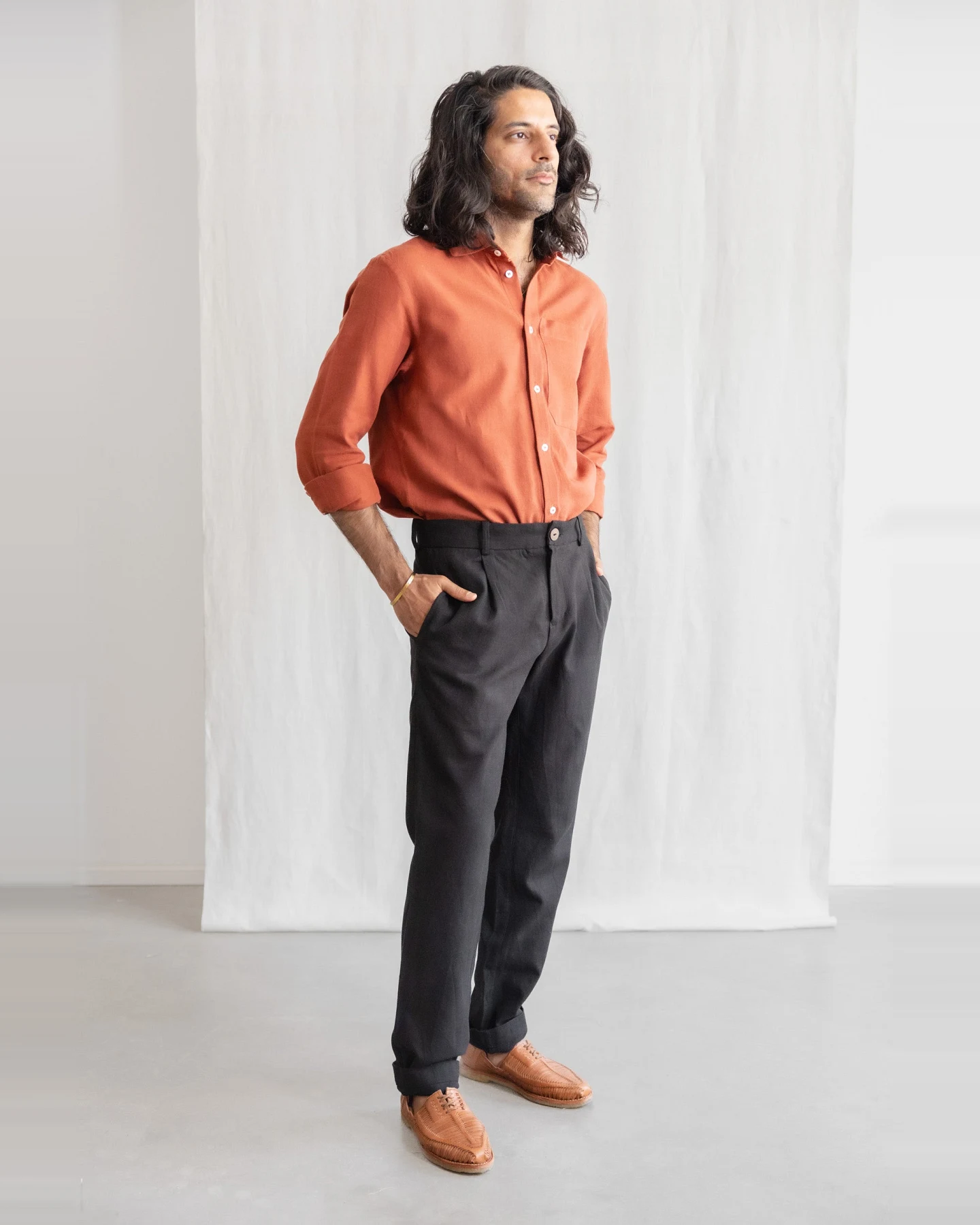 Jyoti - Fair Works Herren vegan Hose Sameer Schwarz – Ansicht 2