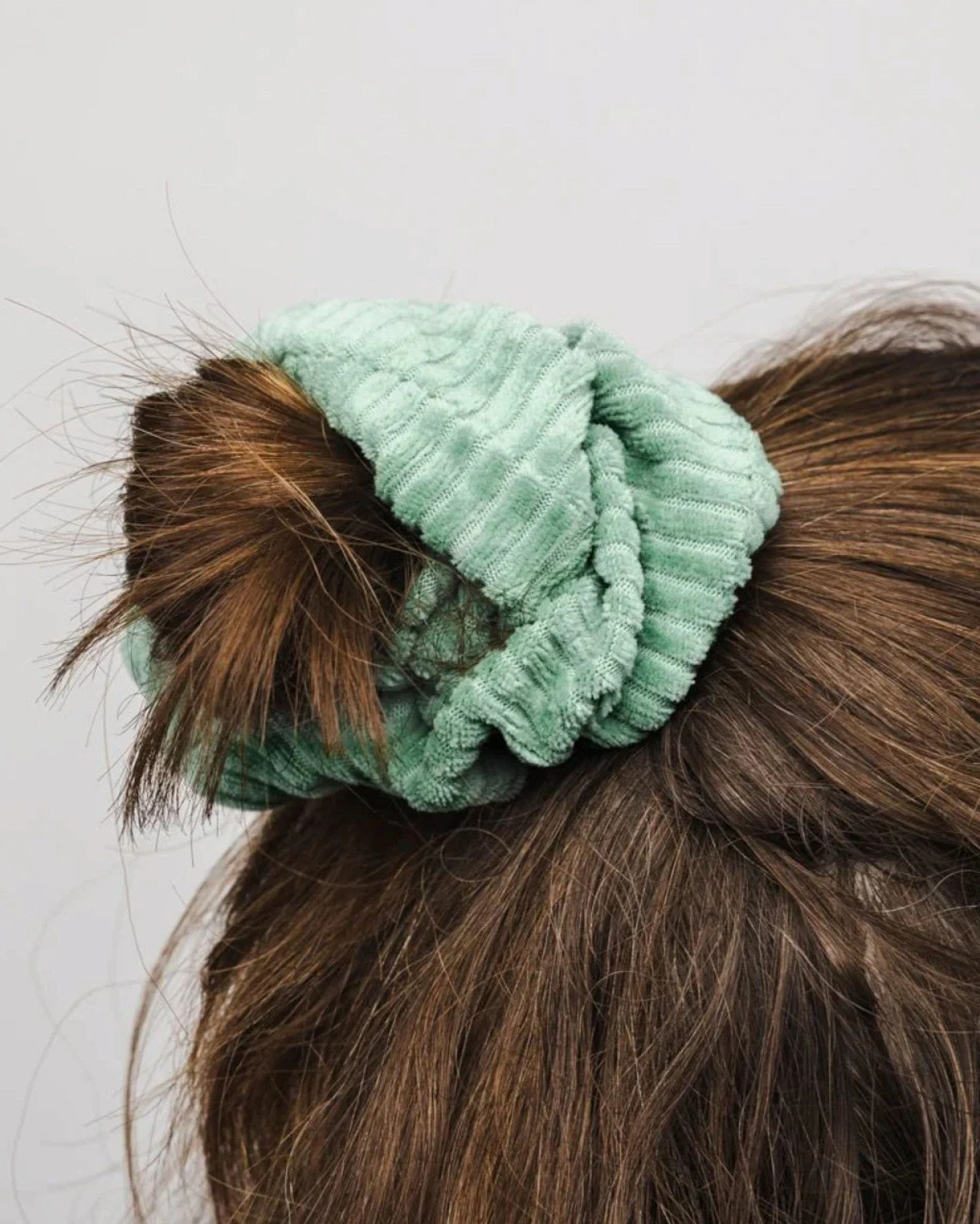 Scrunchie Bio Samt Rippe – Ansicht 2
