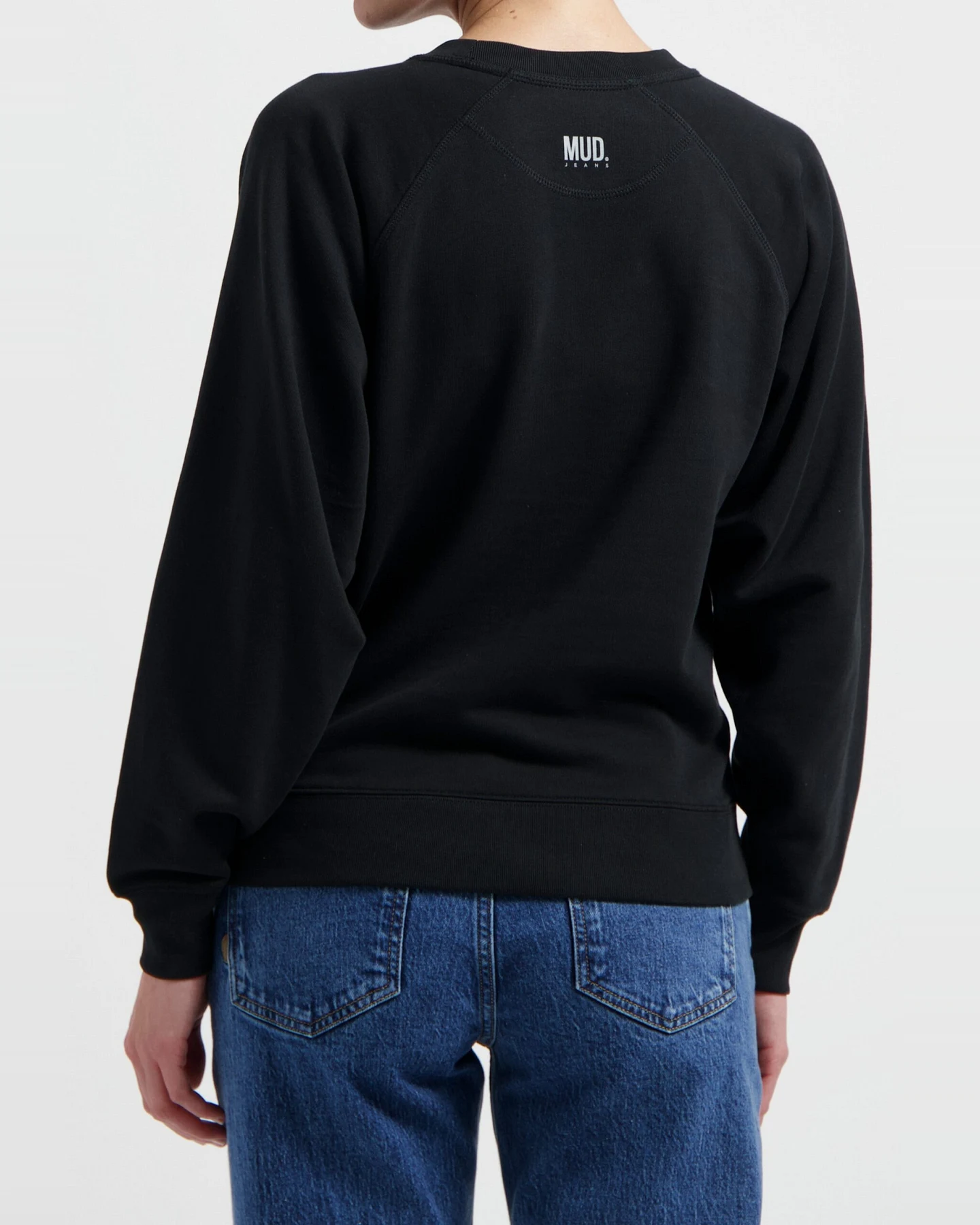 MUD Jeans Damen vegan Sweatshirt Clara Schwarz – Ansicht 2