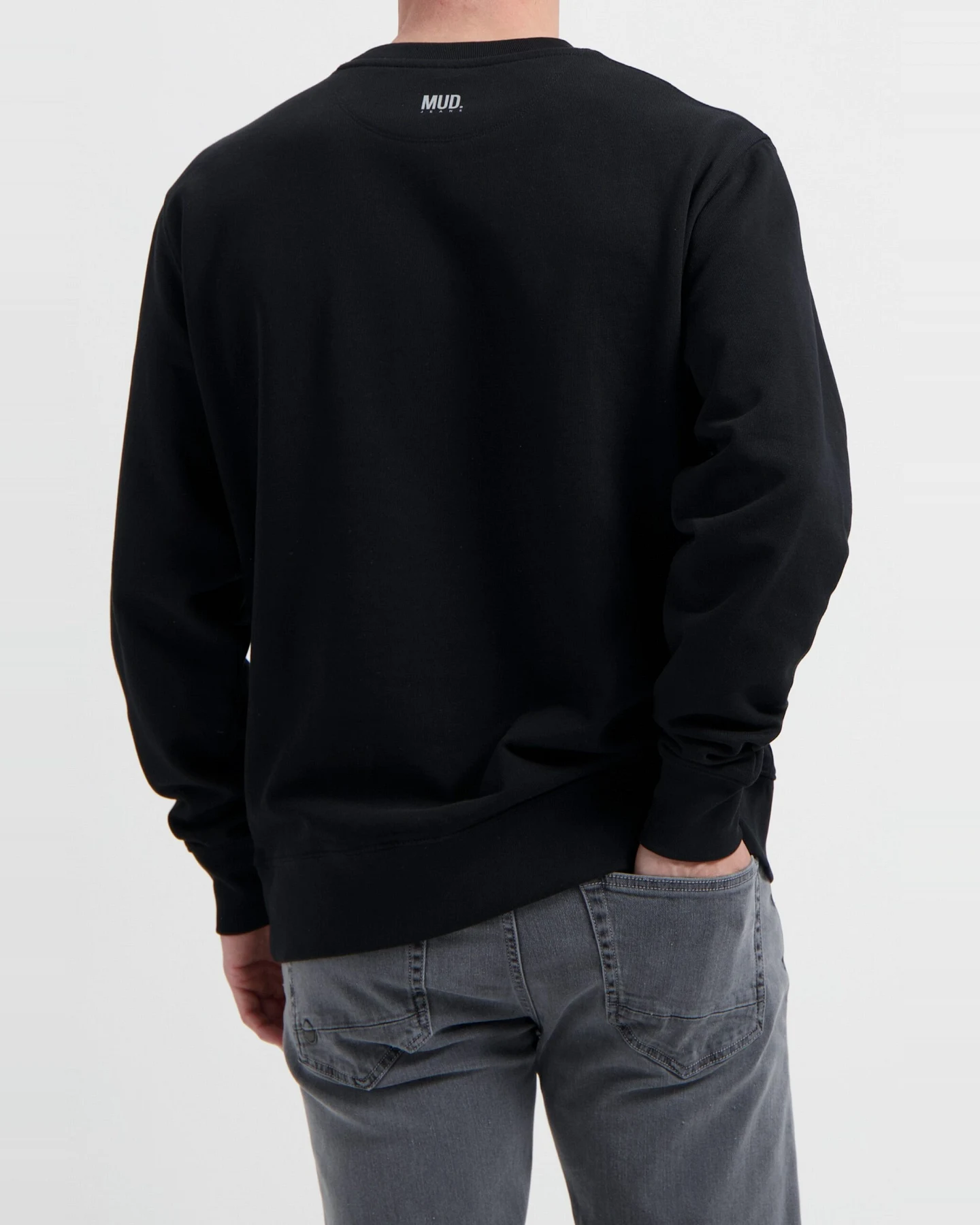 MUD Jeans Herren vegan Sweatshirt Ty Schwarz – Ansicht 2