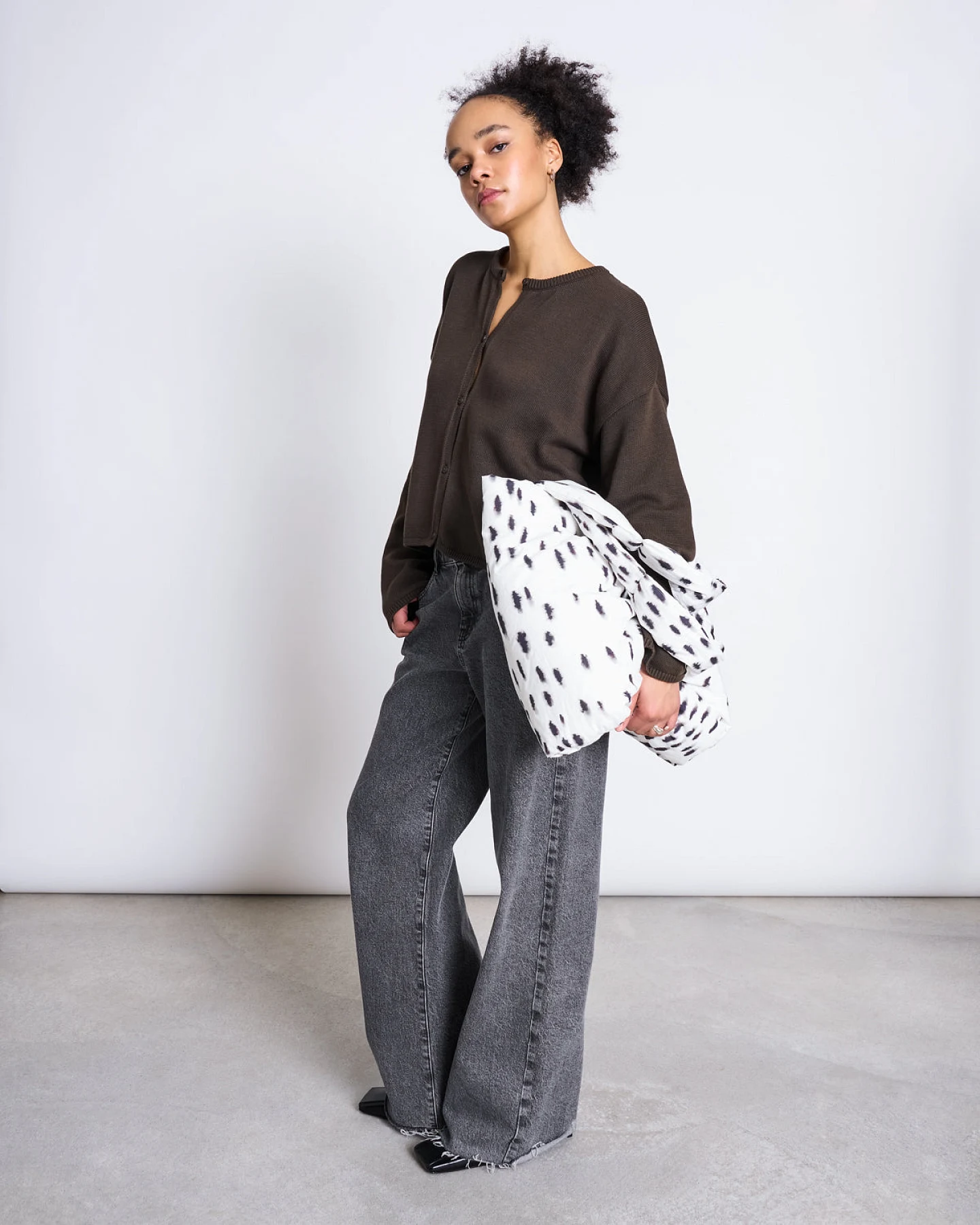 JAN 'N JUNE Damen vegan Strickjacke Asas Light Mud – Ansicht 2