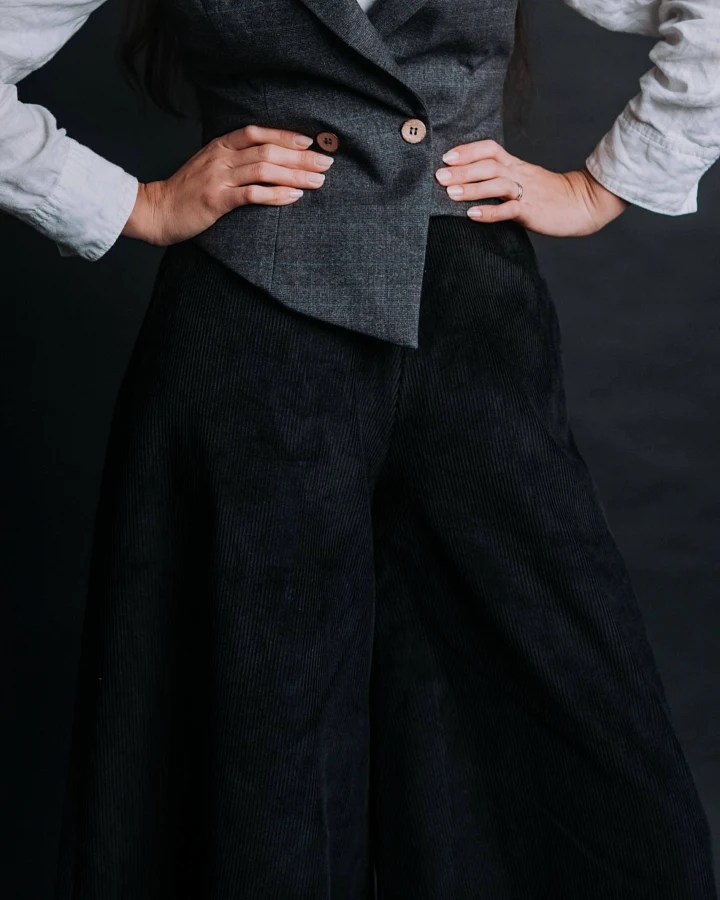 De IONESCU Damen vegan Hose Palazzo Corduroy Schwarz
