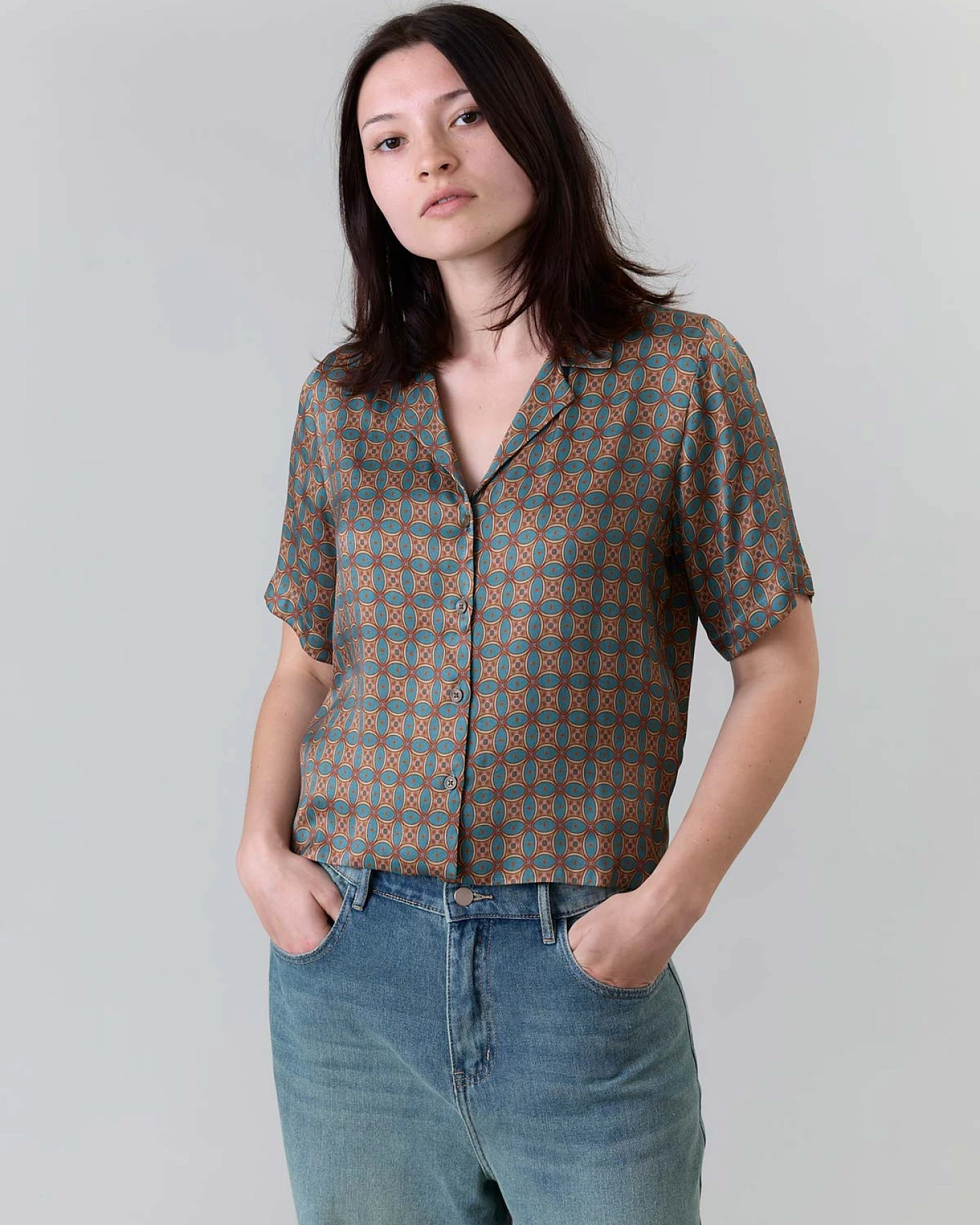 Yahmo Damen vegan Hemd Elfie Atlas Beige Blau – Ansicht 2