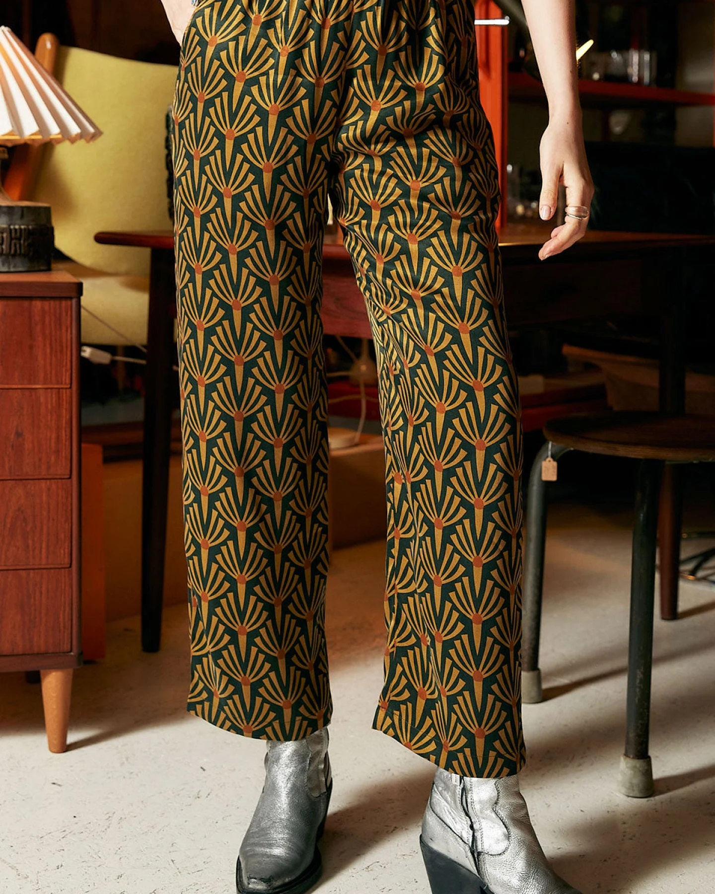 Yahmo Damen vegan Hose Hilde Artdeco Grün/Braun – Ansicht 2