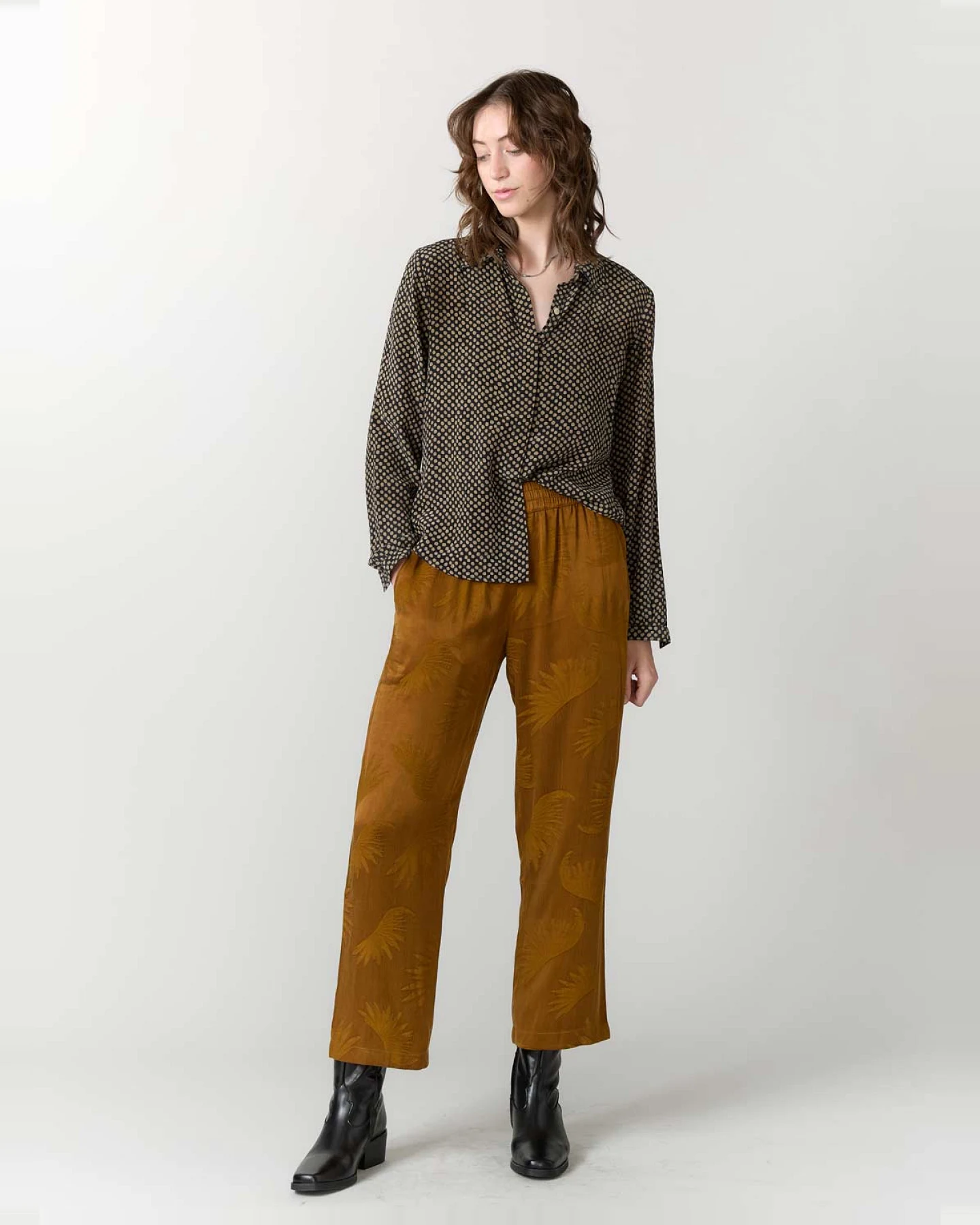 Yahmo Damen vegan Hose Hilde Sandelholz Braun – Ansicht 2