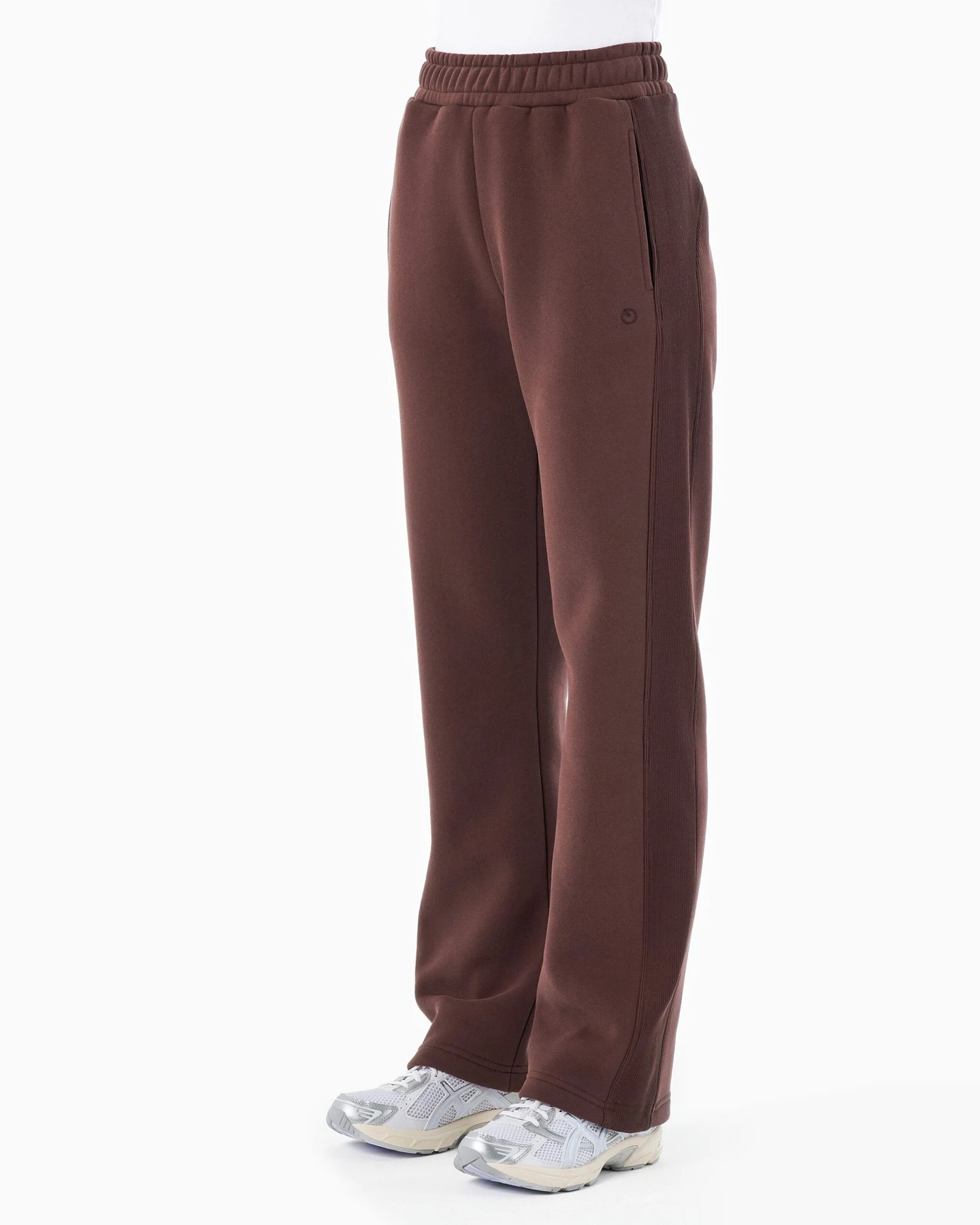 ORGANICATION Damen vegan Sweatpants Polly Bitter Chocolate – Ansicht 2