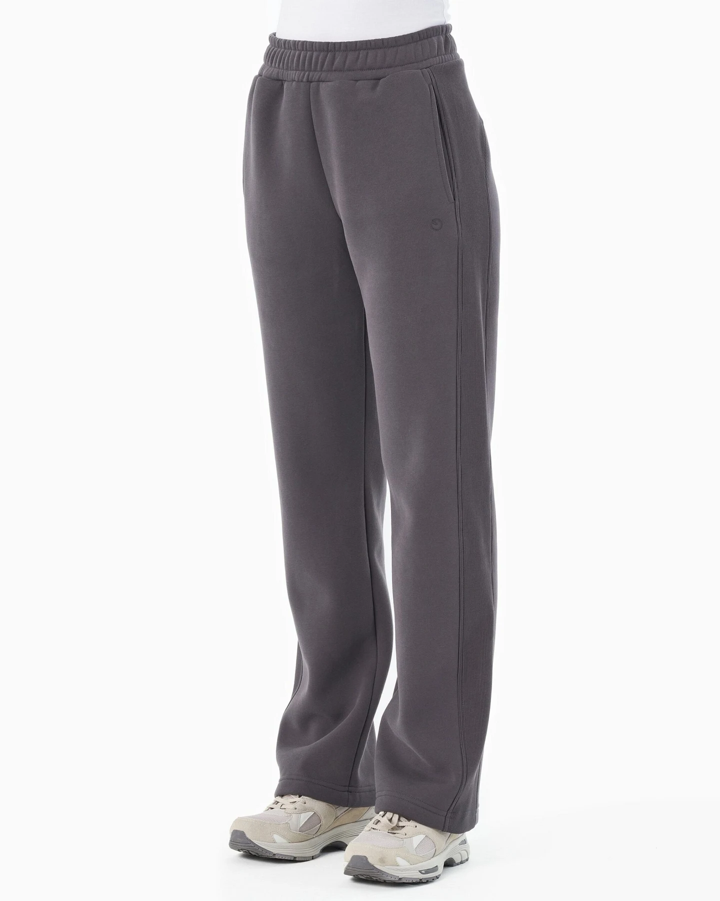 ORGANICATION Damen vegan Sweatpants Polly Shadow Grau – Ansicht 2