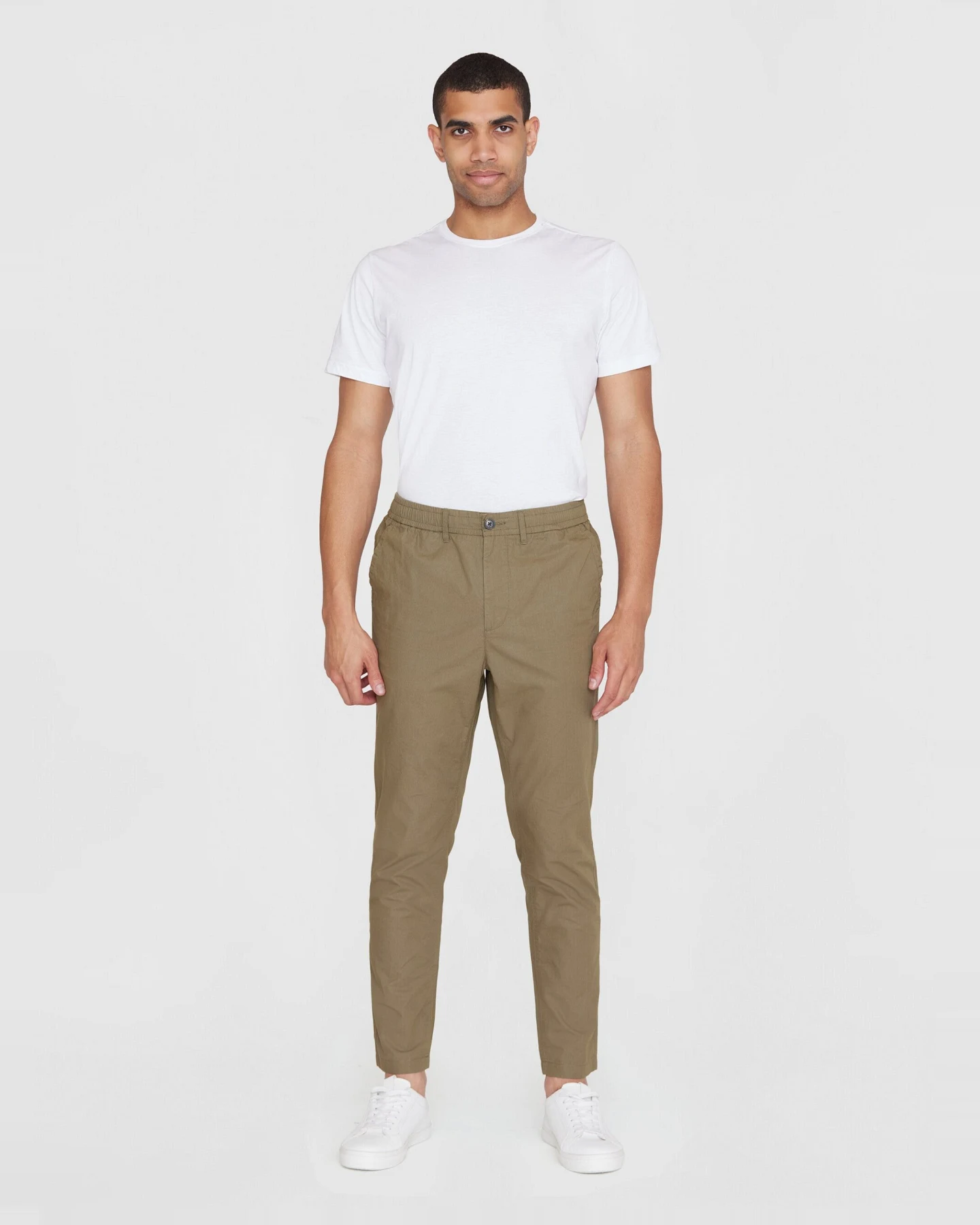 KnowledgeCotton Apparel Herren vegan Chino Hose Tim Tapered Burned Olive – Ansicht 2