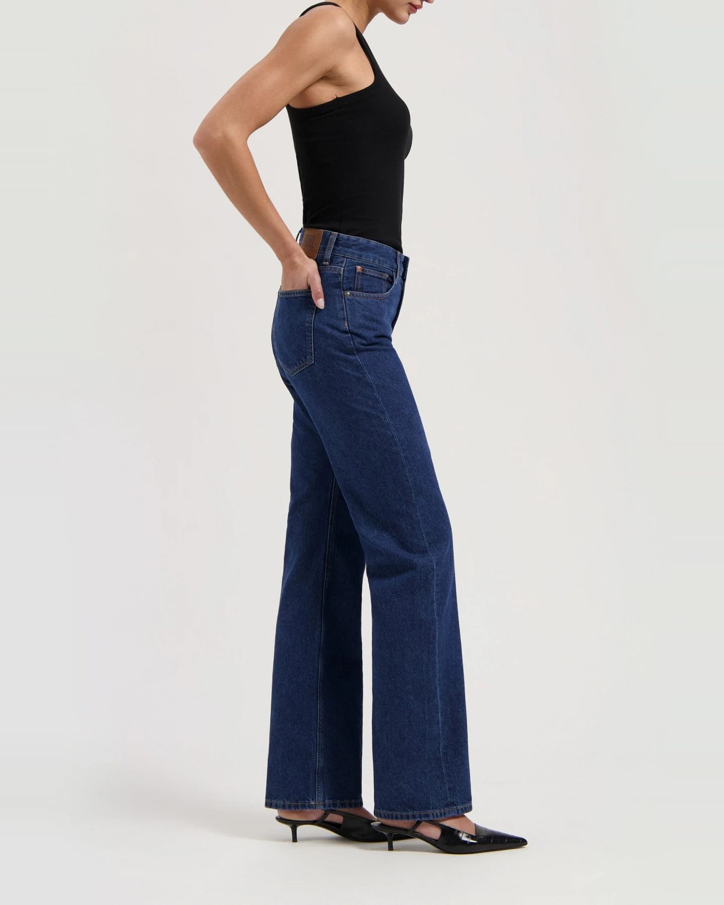 MUD Jeans Damen vegan Jeans Mid Loose Jamie Stone Indigo – Ansicht 2
