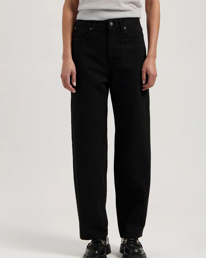 MUD Jeans Damen vegan Jeans High Barrel Brooke Nero Nero Schwarz