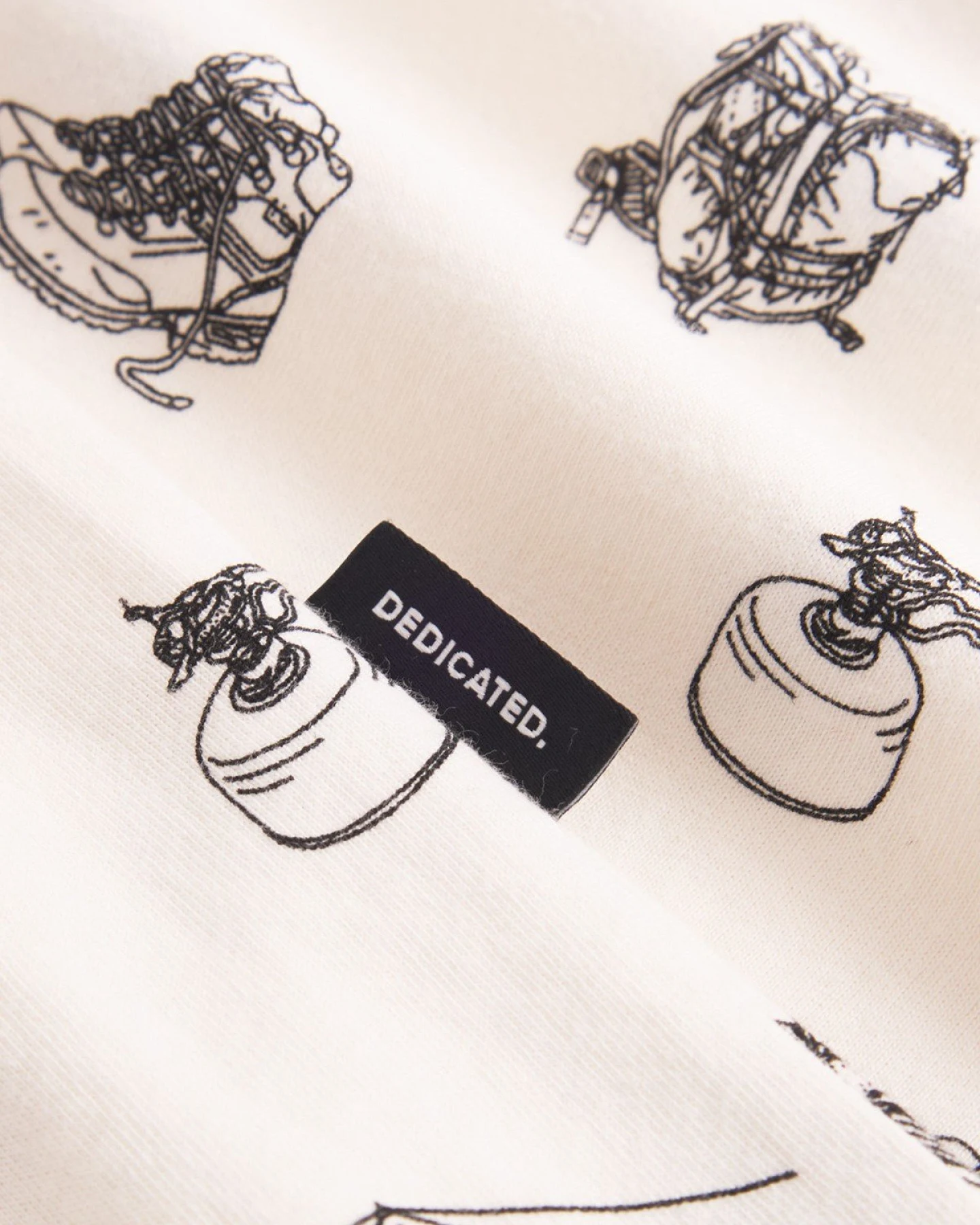 T-Shirt Stockholm Go Outside AOP Off White – Ansicht 4