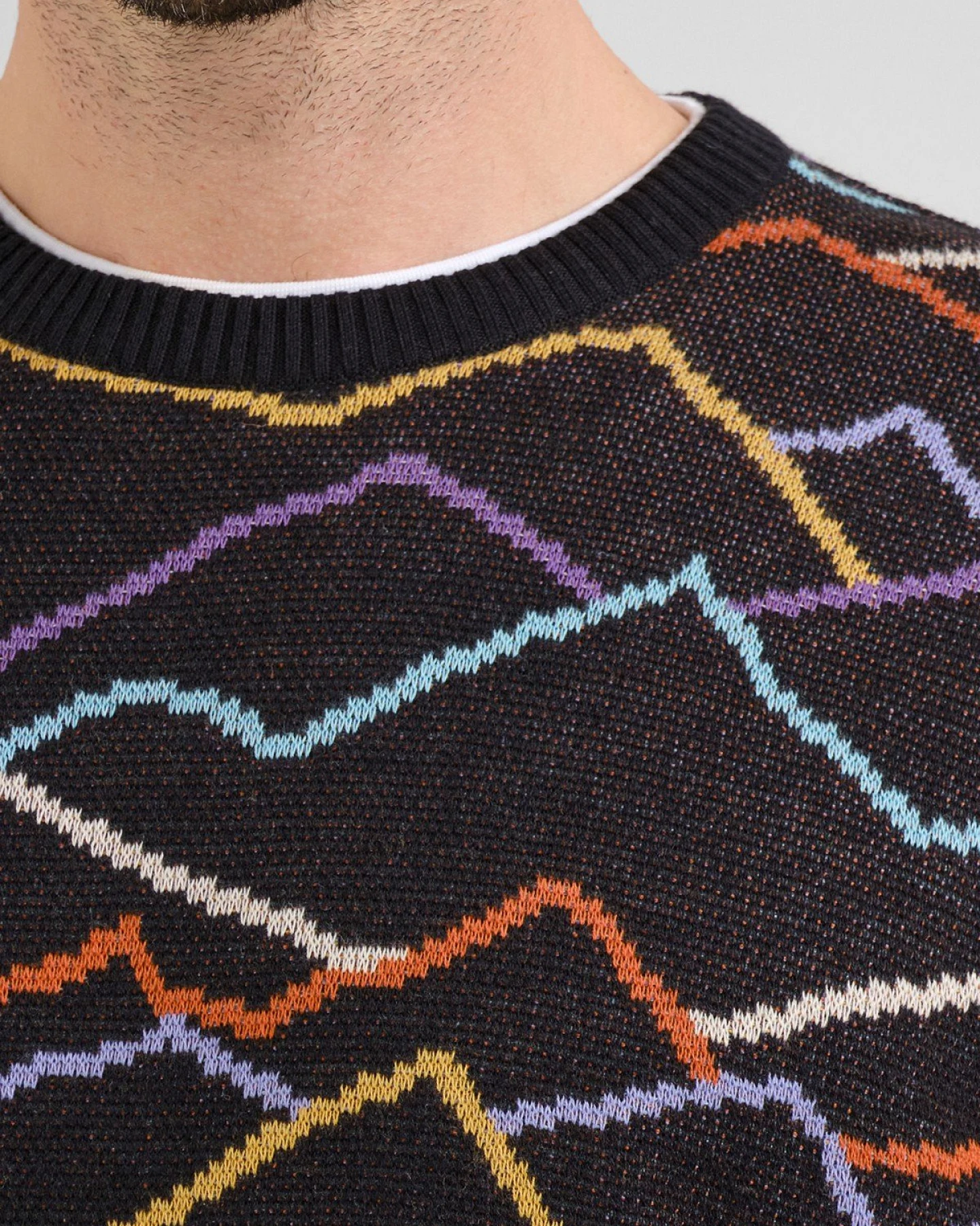 Strickpullover Mora Line Mountain AOP Schwarz – Ansicht 3